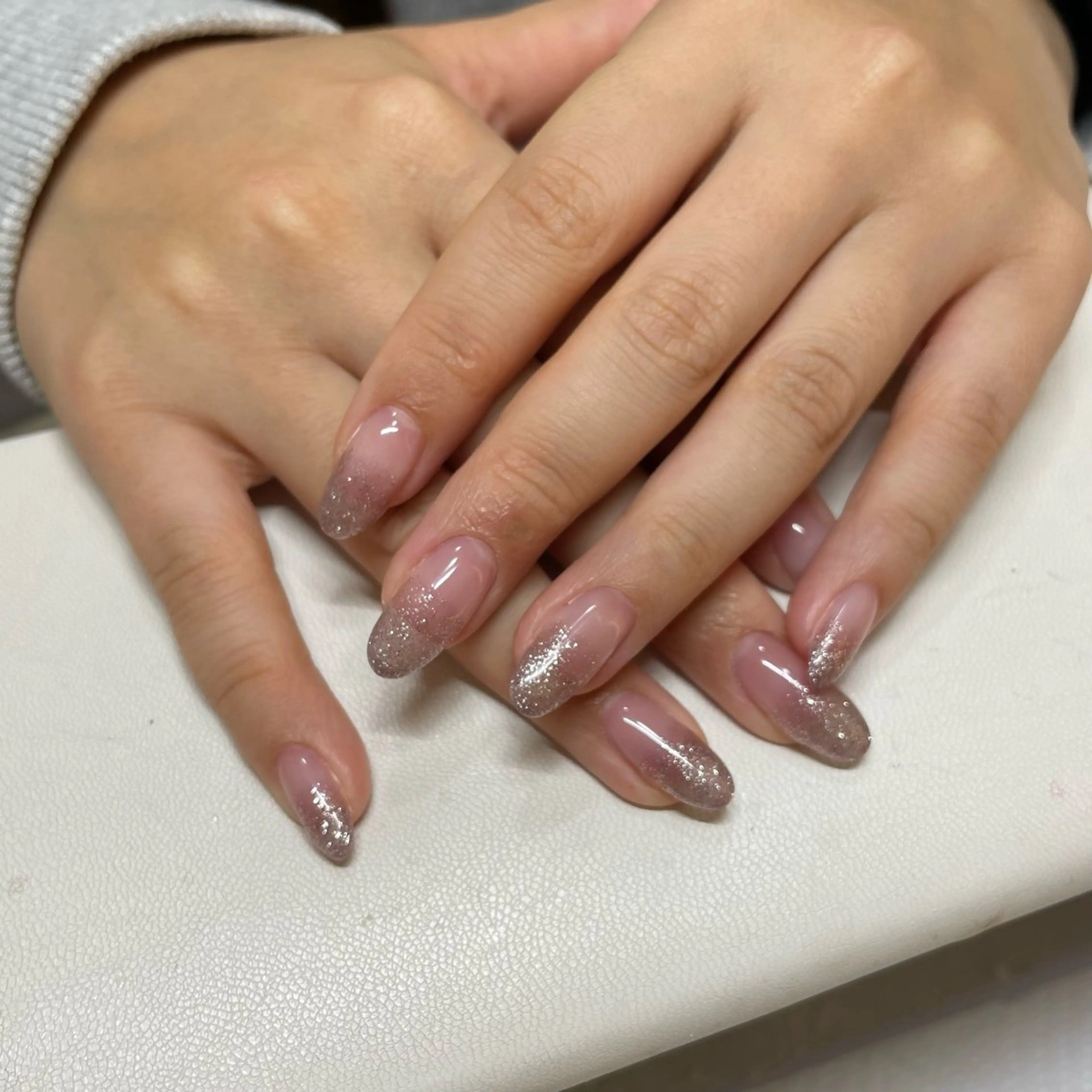 ネイル ラメ(グリッター) ラメグラデーション ビオール エトレ （Be All etre）所属・坂本 美玖のネイルデザイン