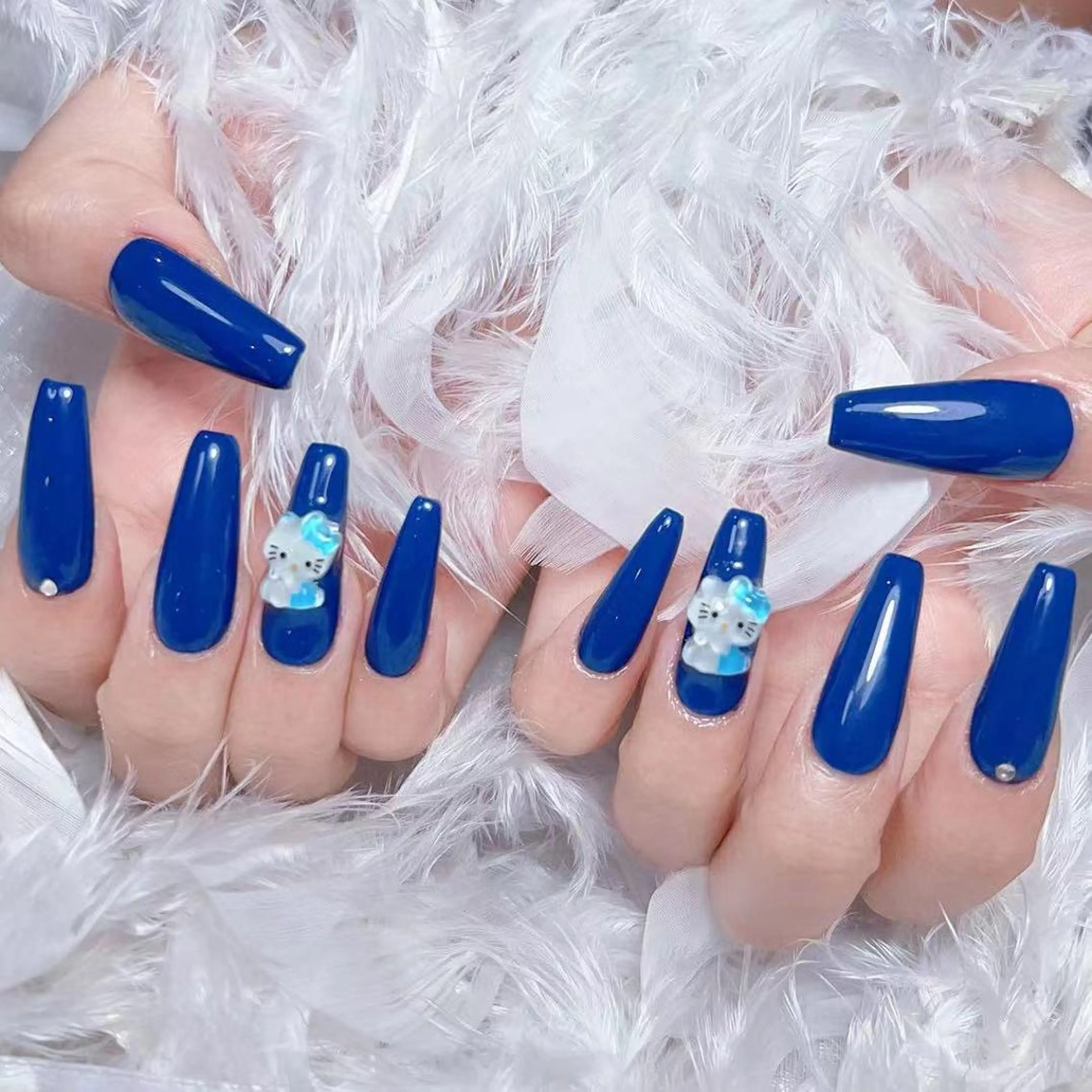 ネイル ハンドネイル DIAMOND 💦のネイルデザイン