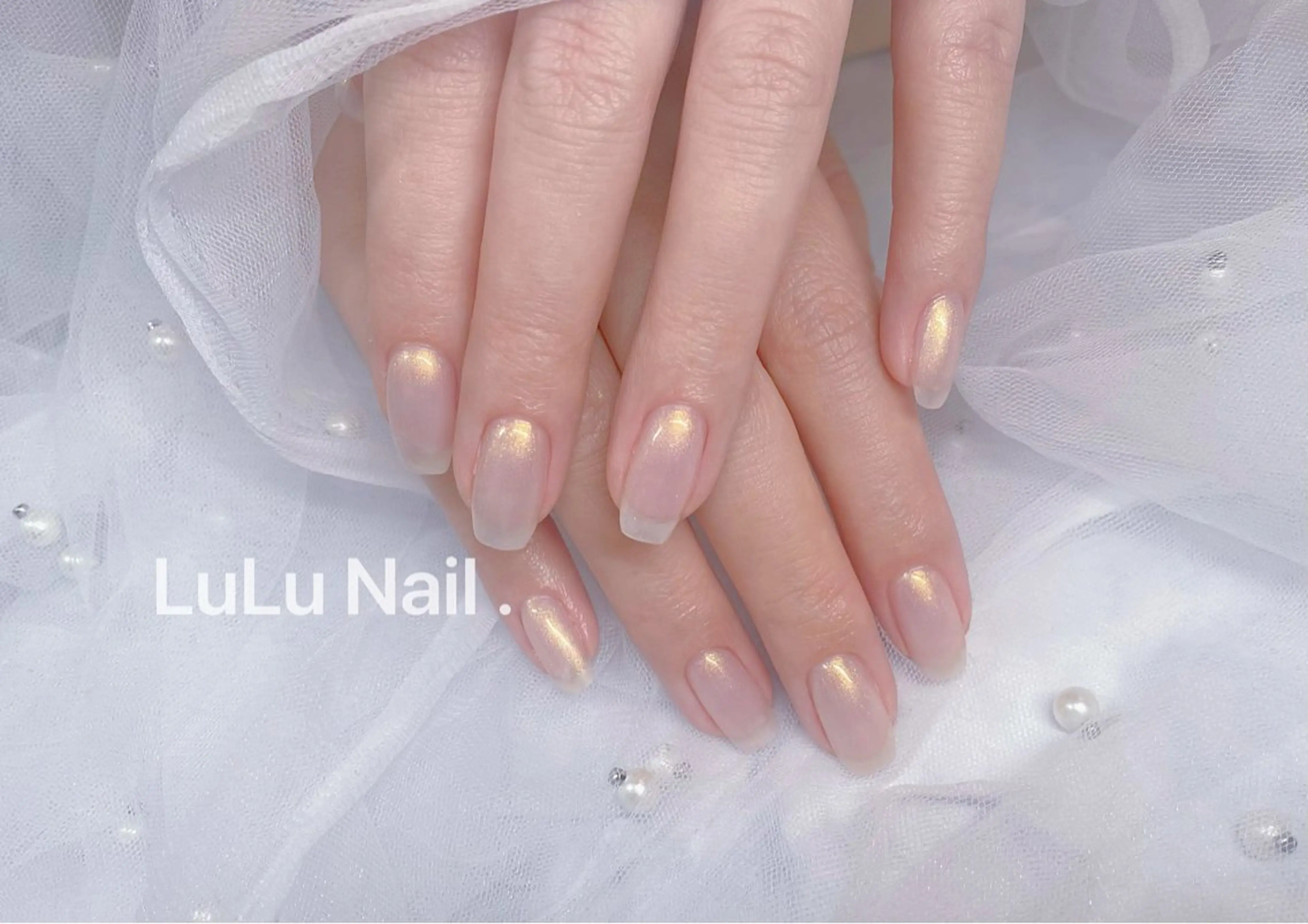 ネイル オーロラネイル ワンカラーネイル ハンドネイル LULU Nail  Salon 新宿所属・LU LU NailSalonのネイルデザイン