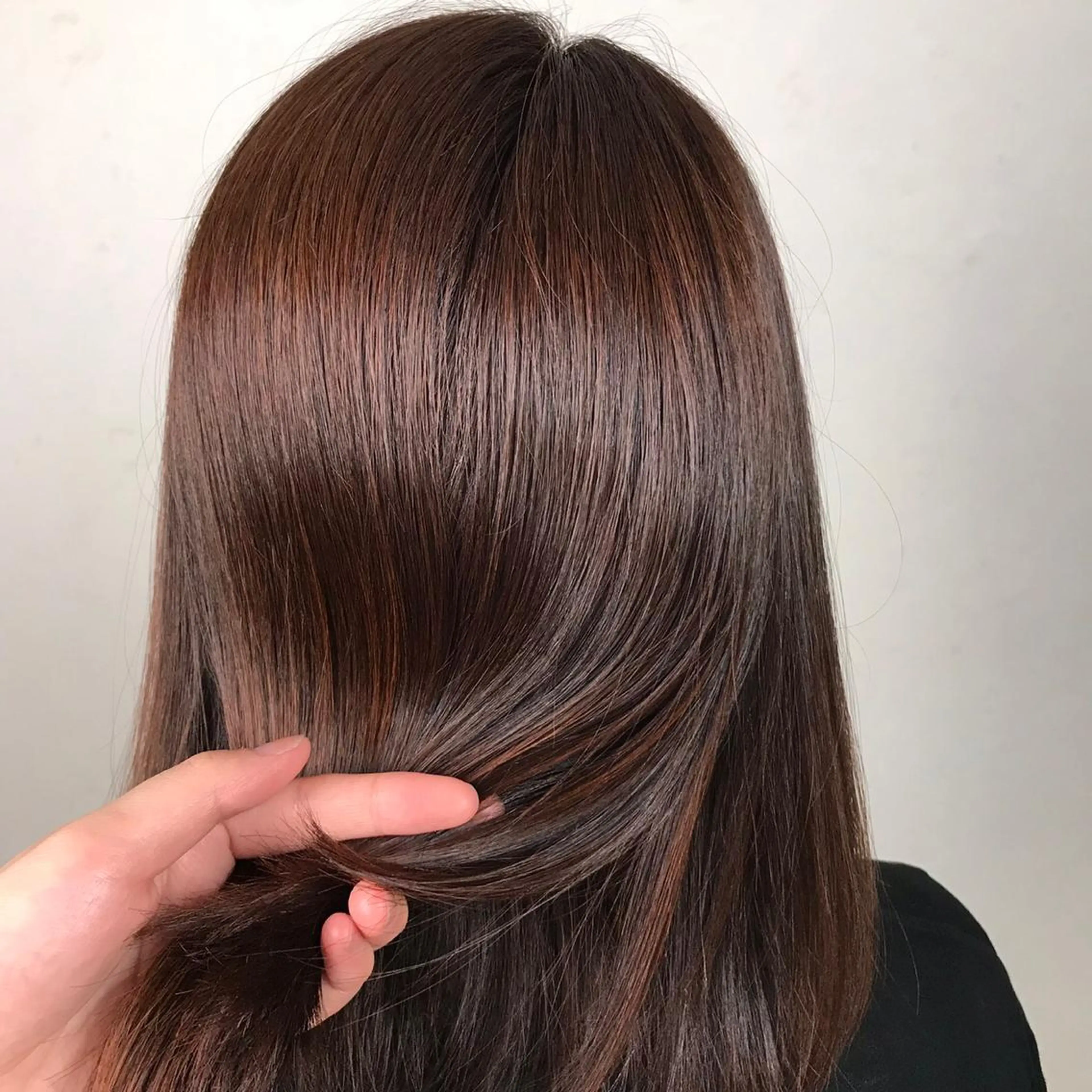 カラー 羽根 ひよりのヘアスタイル