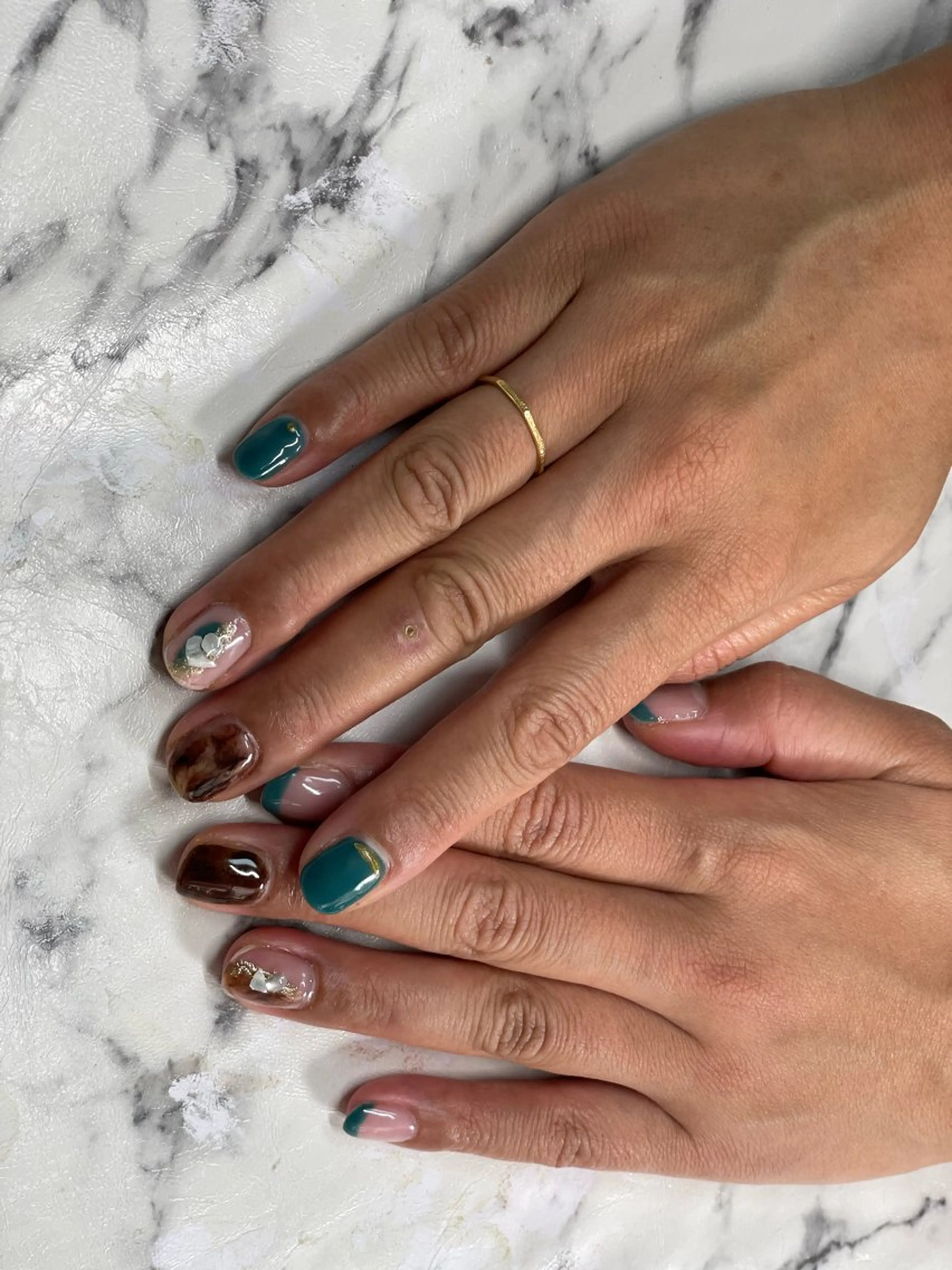 ネイル べっ甲ネイル BABY LION :Linaのネイルデザイン