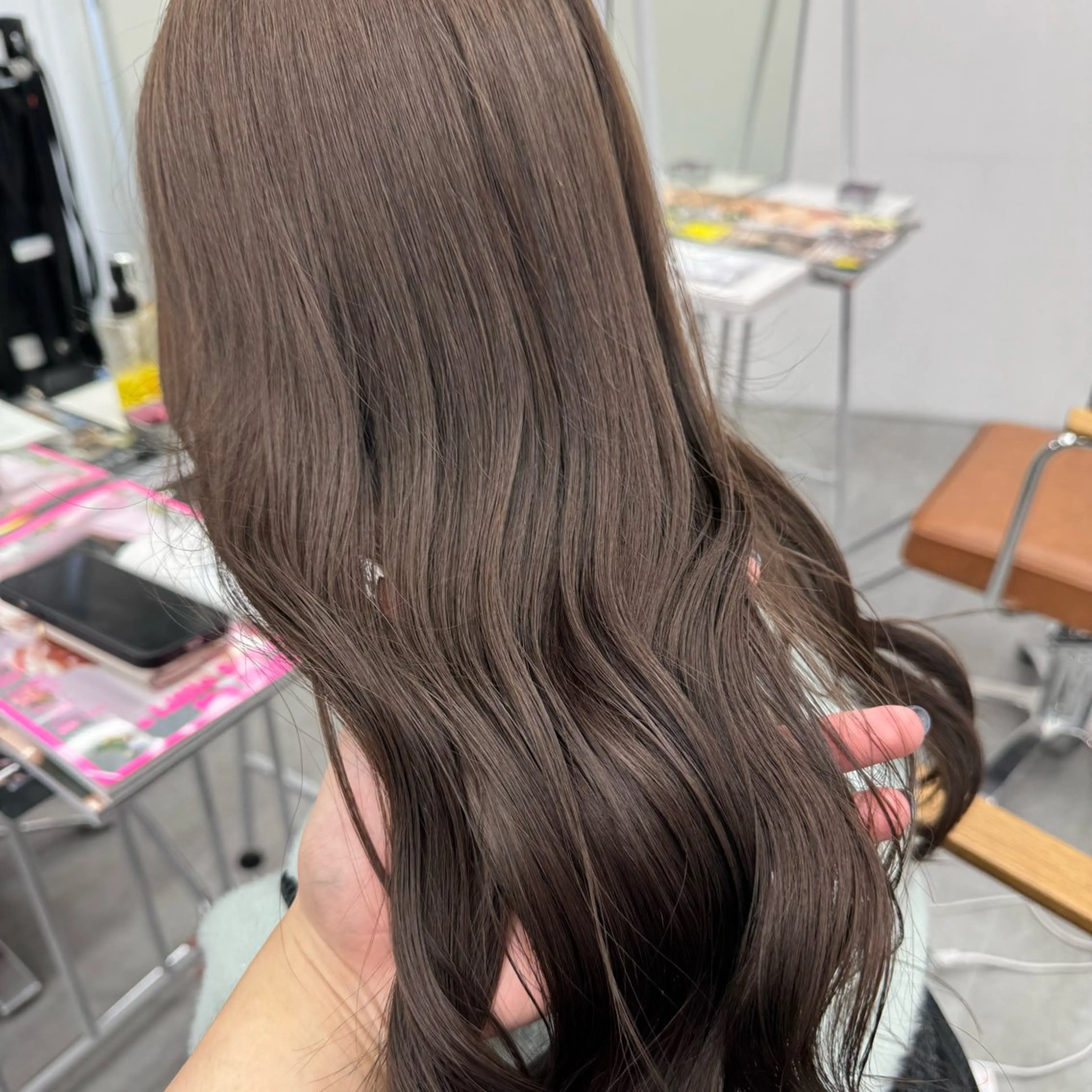 ロング カラー ヘアアレンジ ヘアカラー トリートメント ブリーチなしカラー /ベージュ/安形翔のヘアスタイル