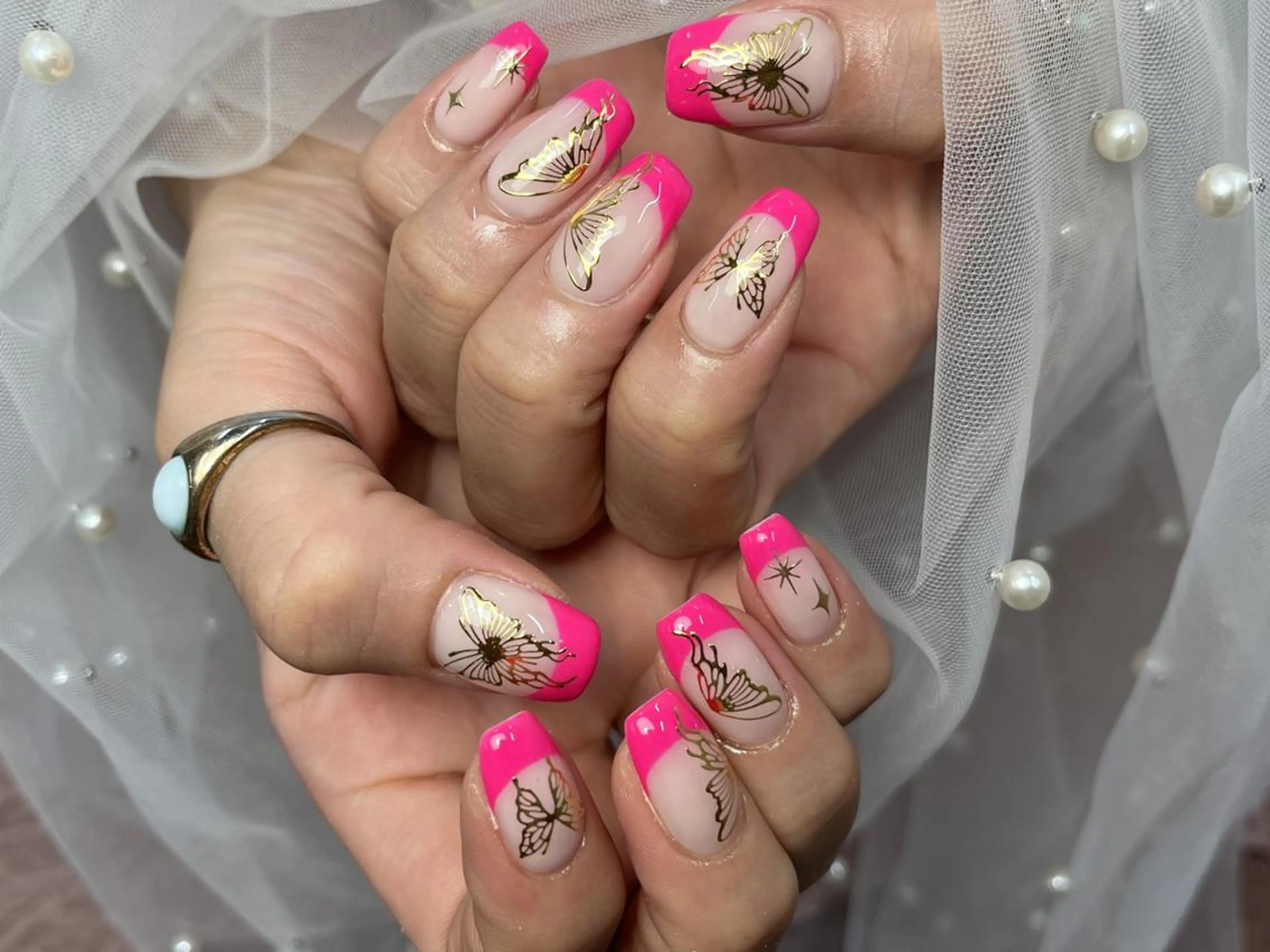 ネイル フレンチネイル ゴールド ピンク ハンドネイル ToliyDeliy Nail Salonのネイルデザイン