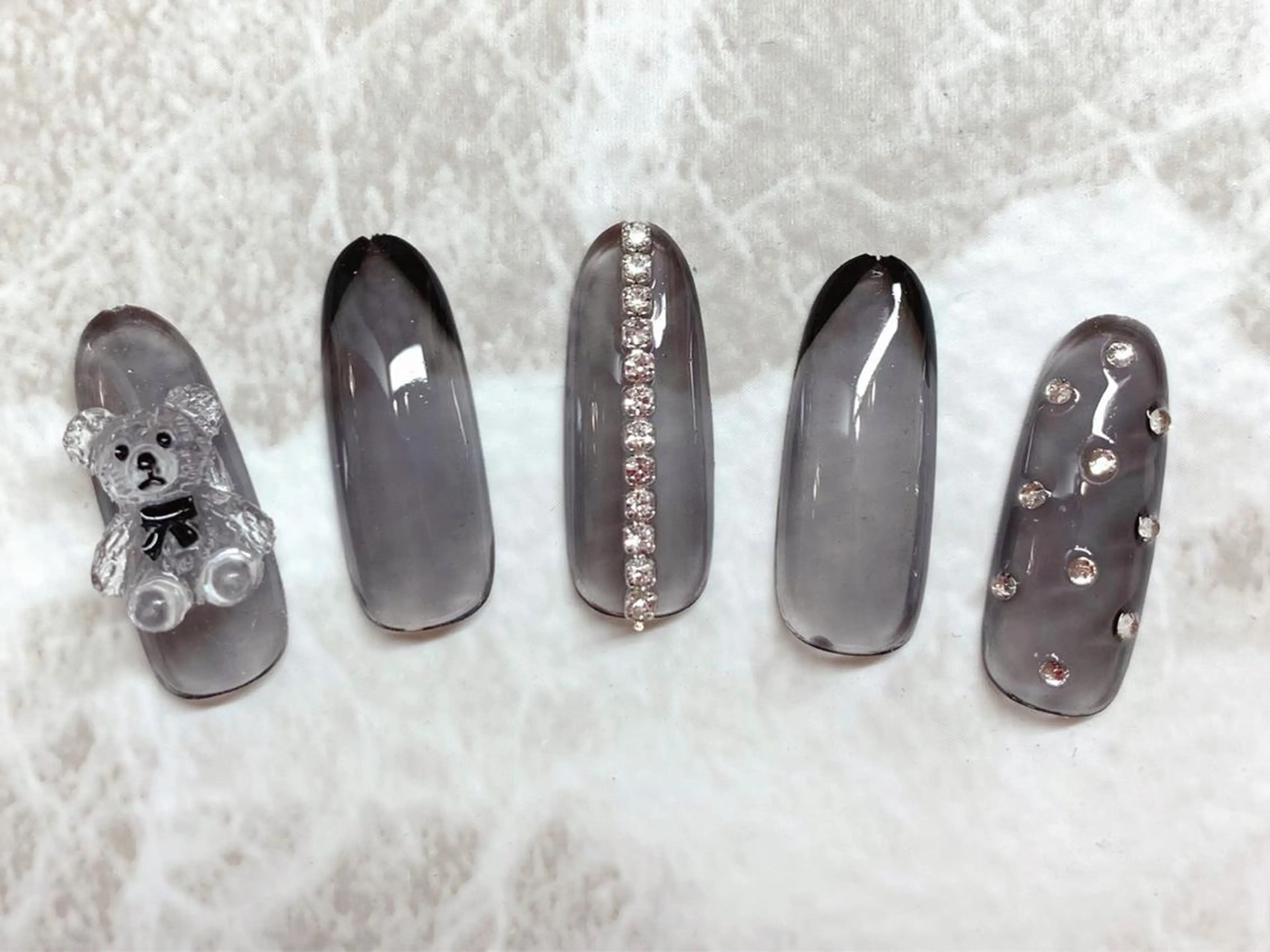 ネイル ハンドネイル マジックミラー所属・マジック ミラーのネイルデザイン