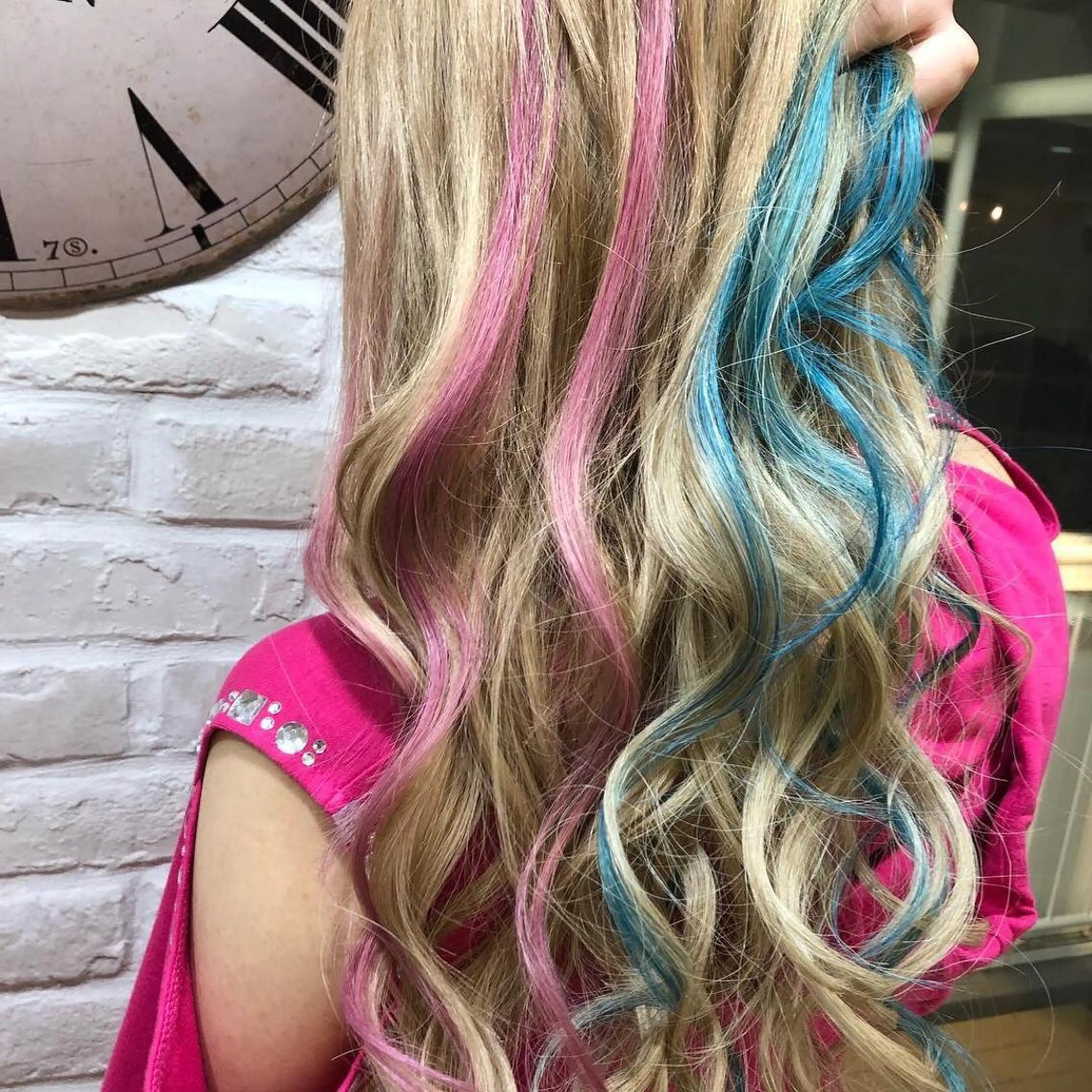 ロング カラー ピンクカラー カット ヘアカラー トリートメント ヘアセット Aujua ソムリエ 勝又舞夏のヘアスタイル