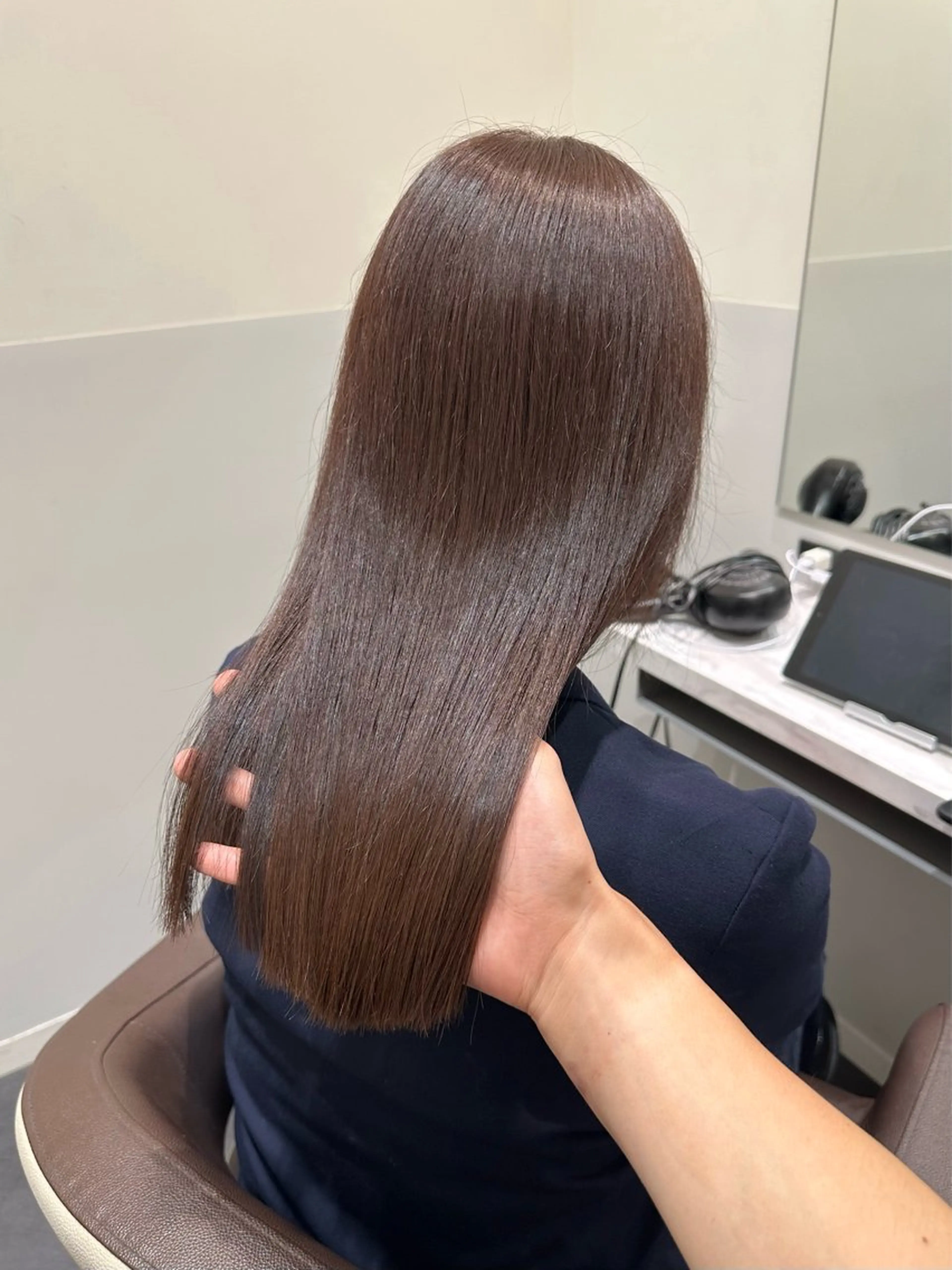 セミロング カラー ベージュカラー ブリーチ ラベンダーカラー ラベンダーベージュ ブリーチなしカラー カット ヘアカラー トリートメント LUMO所属・矢野 晃平のヘアスタイル