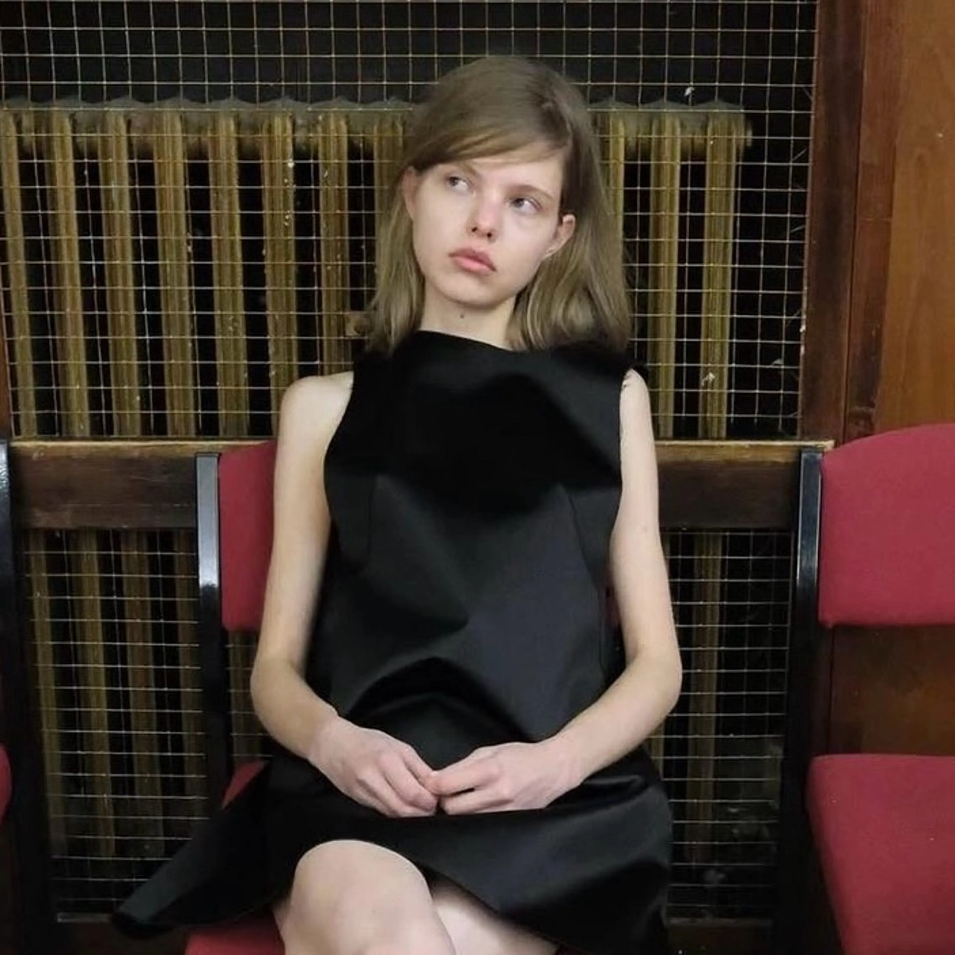 ミディアム カラー ベージュカラー 透明感カラー オリーブベージュ 顔まわりレイヤー 顔周りカット ヘアカラー トリートメント nonoka オリーブ/グレージュのヘアスタイル