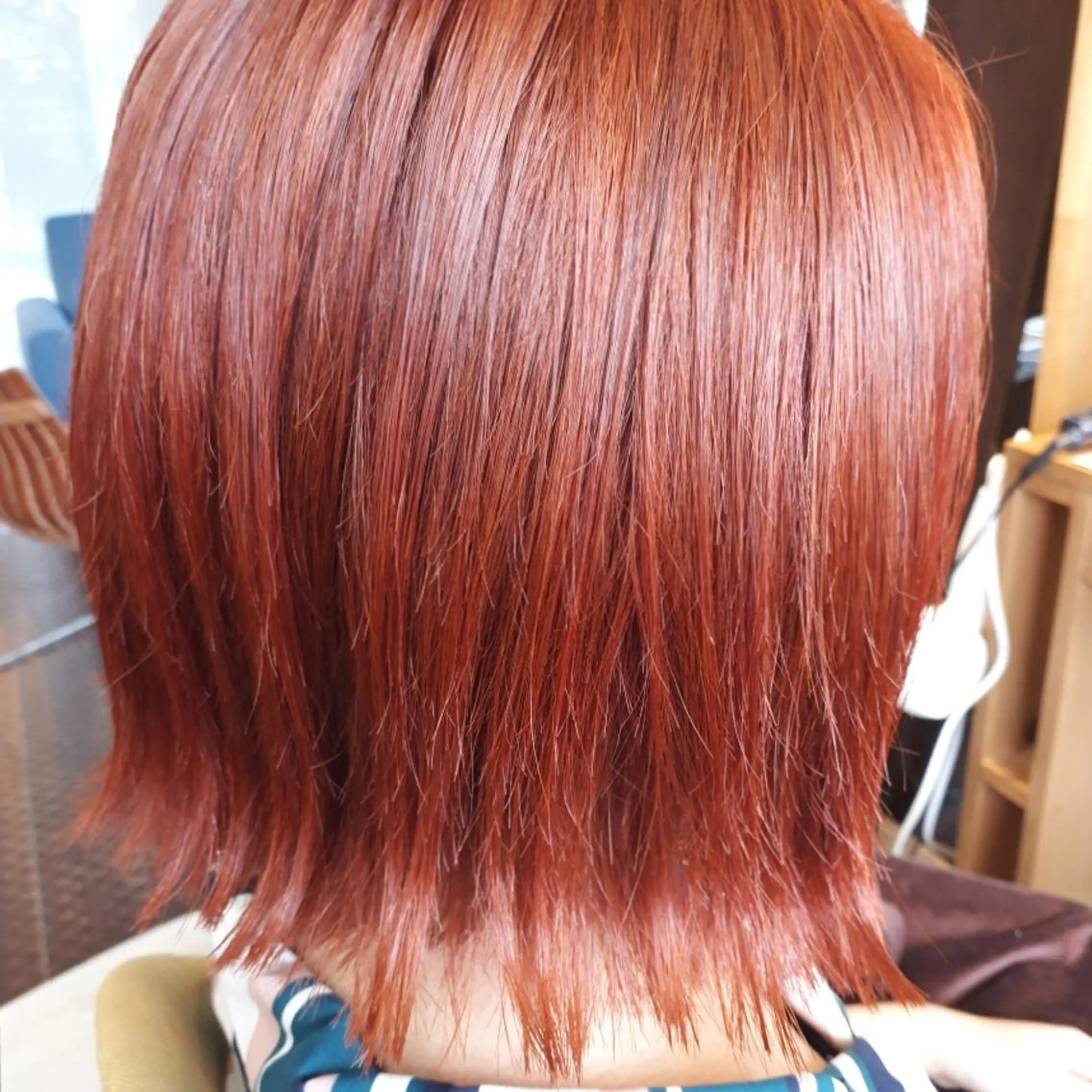 カラー ブリーチ オレンジ 高橋 万美のヘアスタイル