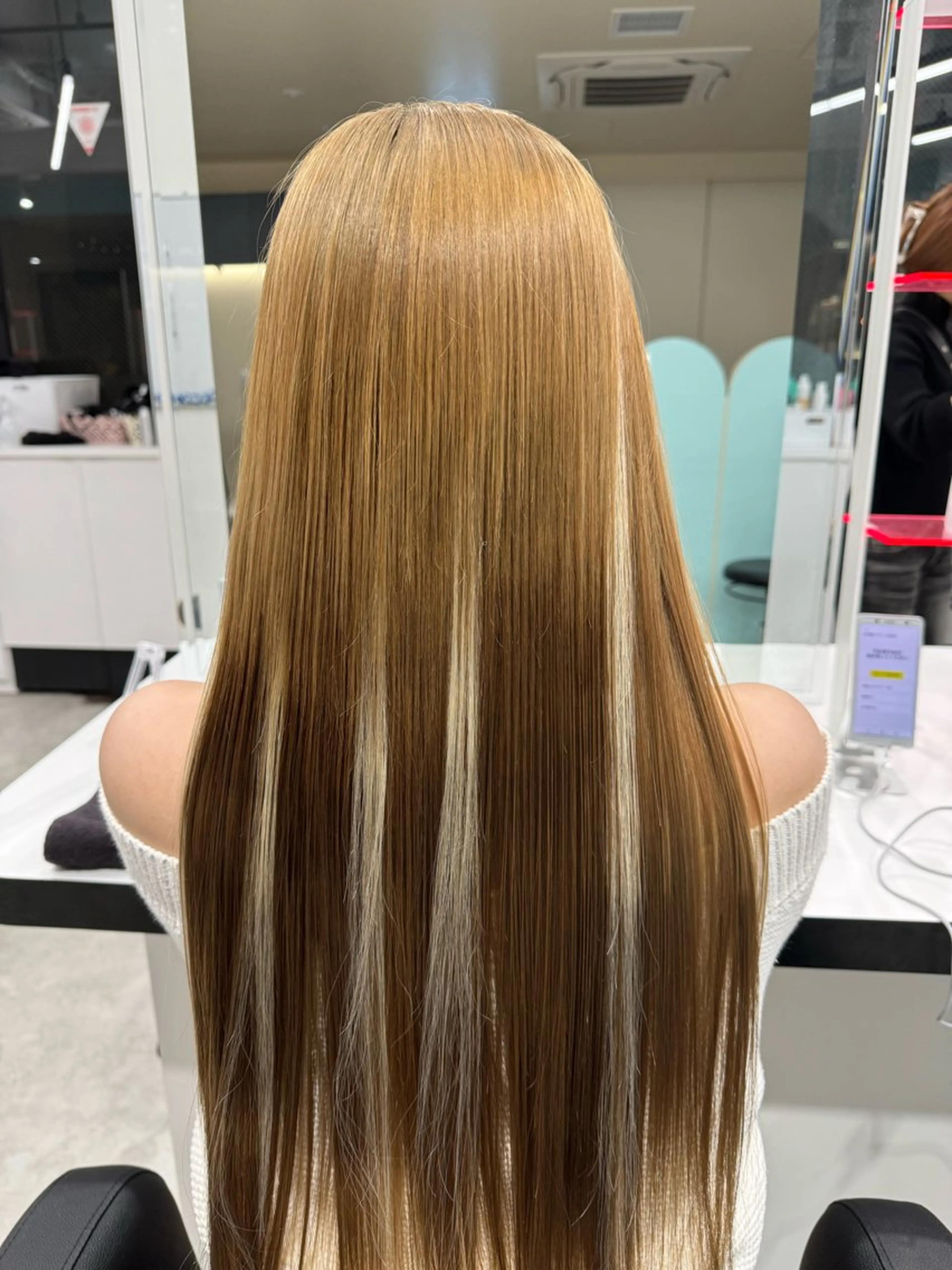 【❣️期間限定❣️】炭酸スパ➕高濃度ヒアルロン酸トリートメント⚡️➕プレミアム髪質改善トリートメント🌈☀️の写真