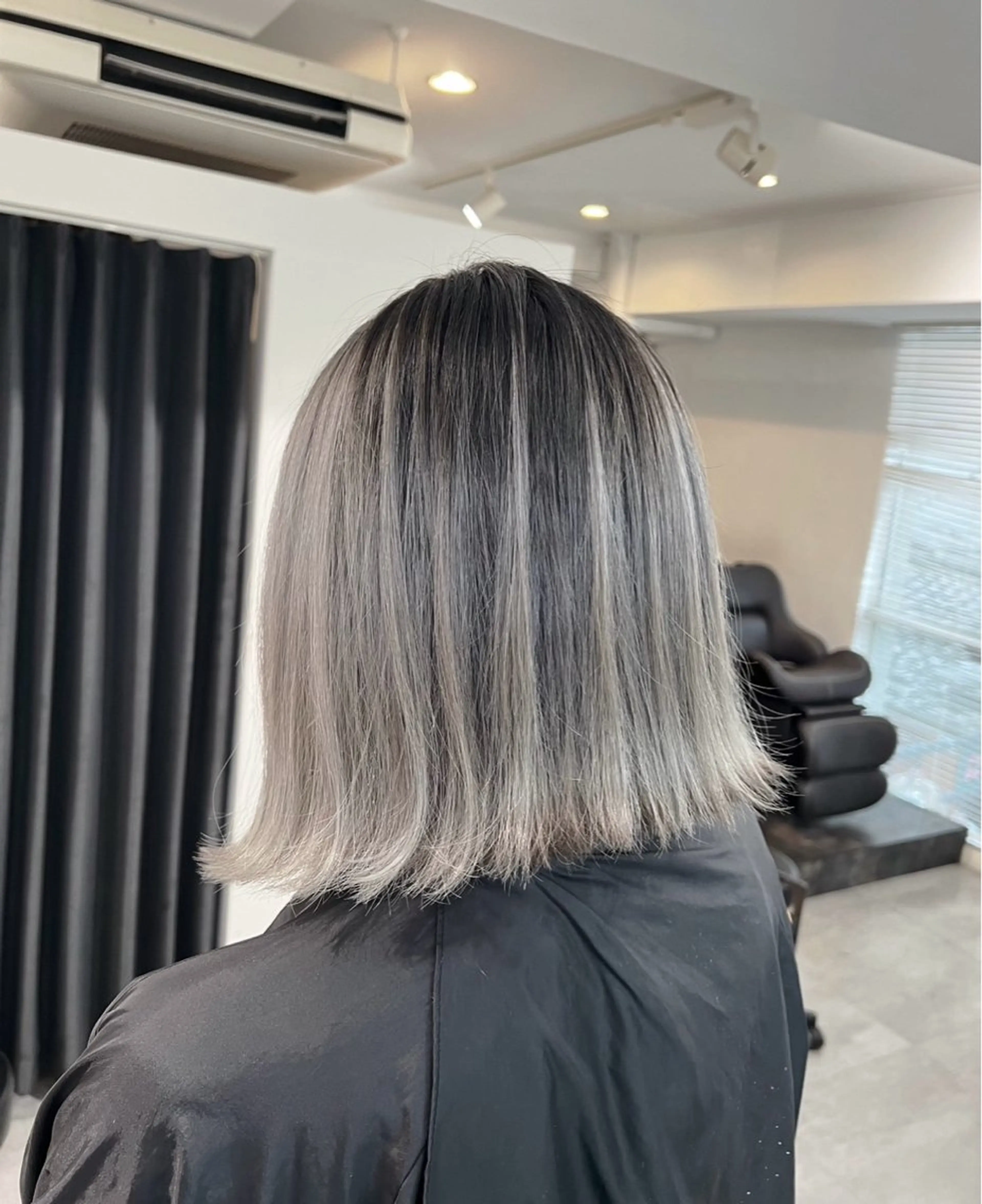 ショート カラー バレイヤージュ グレージュ レイヤーカット カット ヘアカラー トリートメント ROBIN所属・指名数No.1 /NAOYAのヘアスタイル