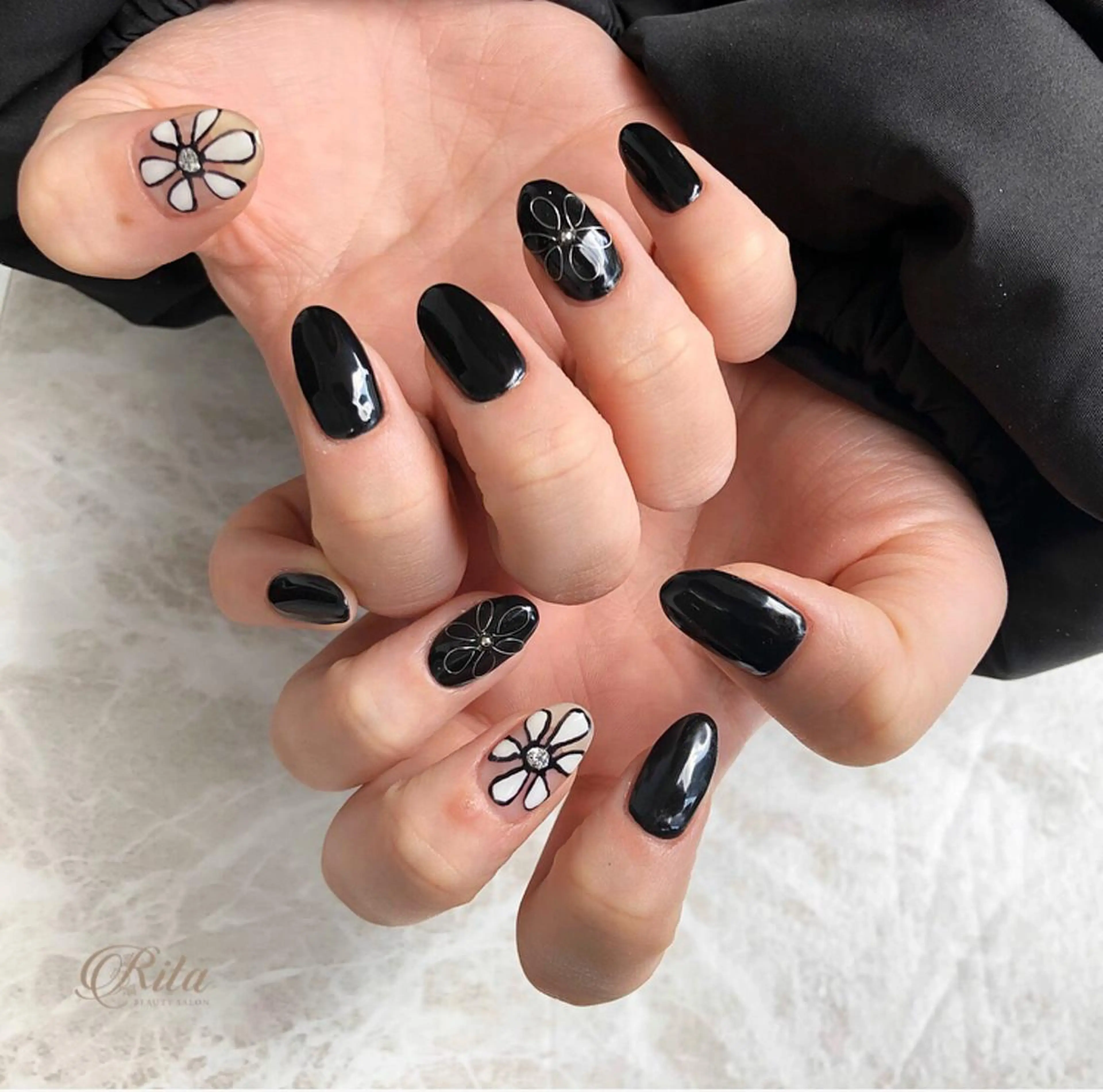 ネイル Rio 𓍼のネイルデザイン