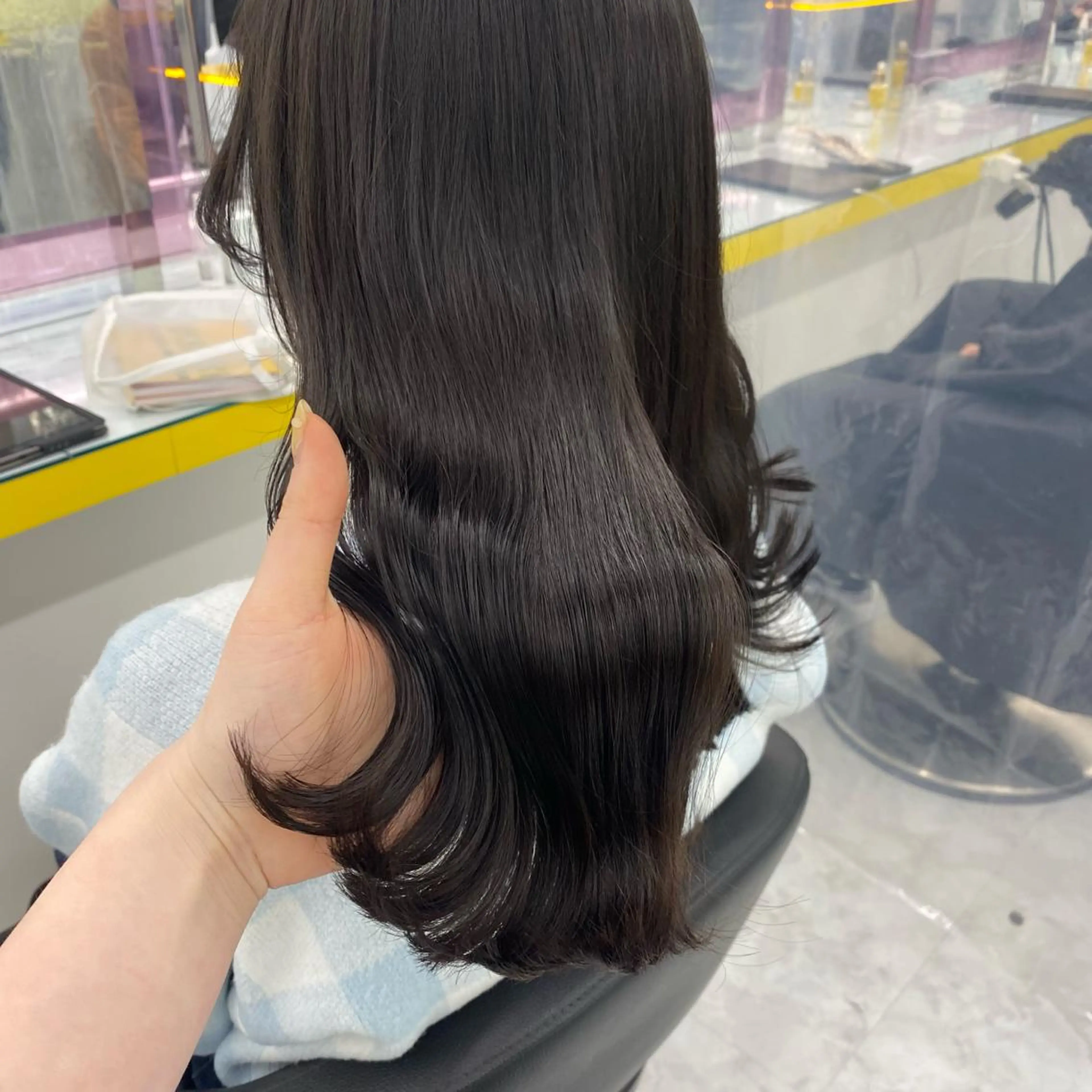 ロング カラー パーマ ヘアアレンジ メンズ キッズ ネイル マツエク・マツパ アイブロウ ブラウンカラー ナチュラルブラウン カラーマツエク ナチュラル ブラウン ヘアカラー Lumo所属・💖横浜ブリーチなし 💖MIHOのヘアスタイル