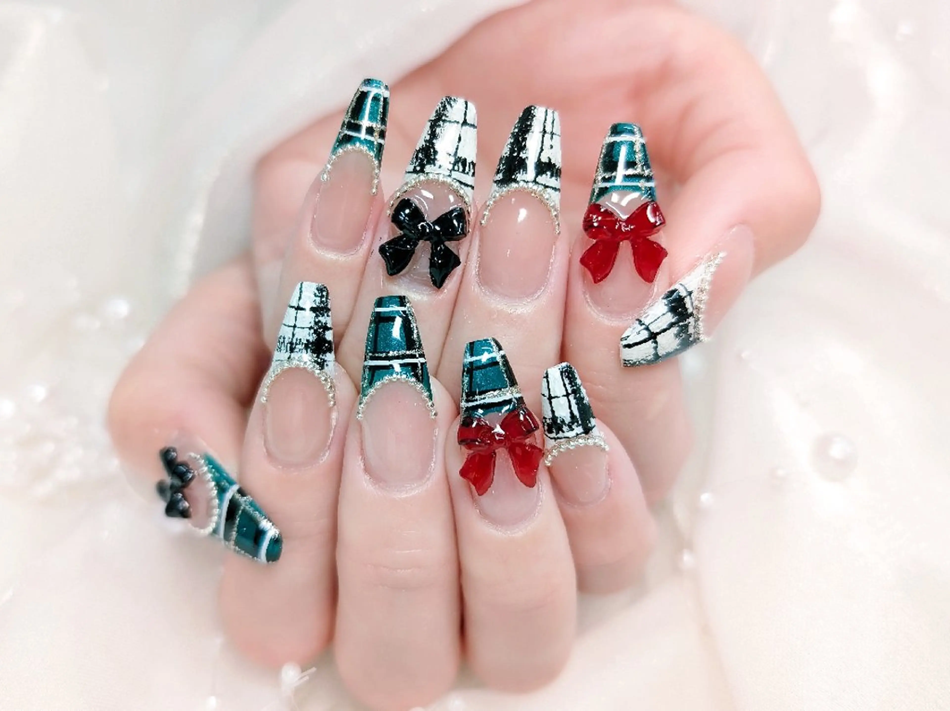 ネイル チークネイル 長さ出し フラッシュネイル フレンチネイル ジェルネイル Chouette Nailのネイルデザイン