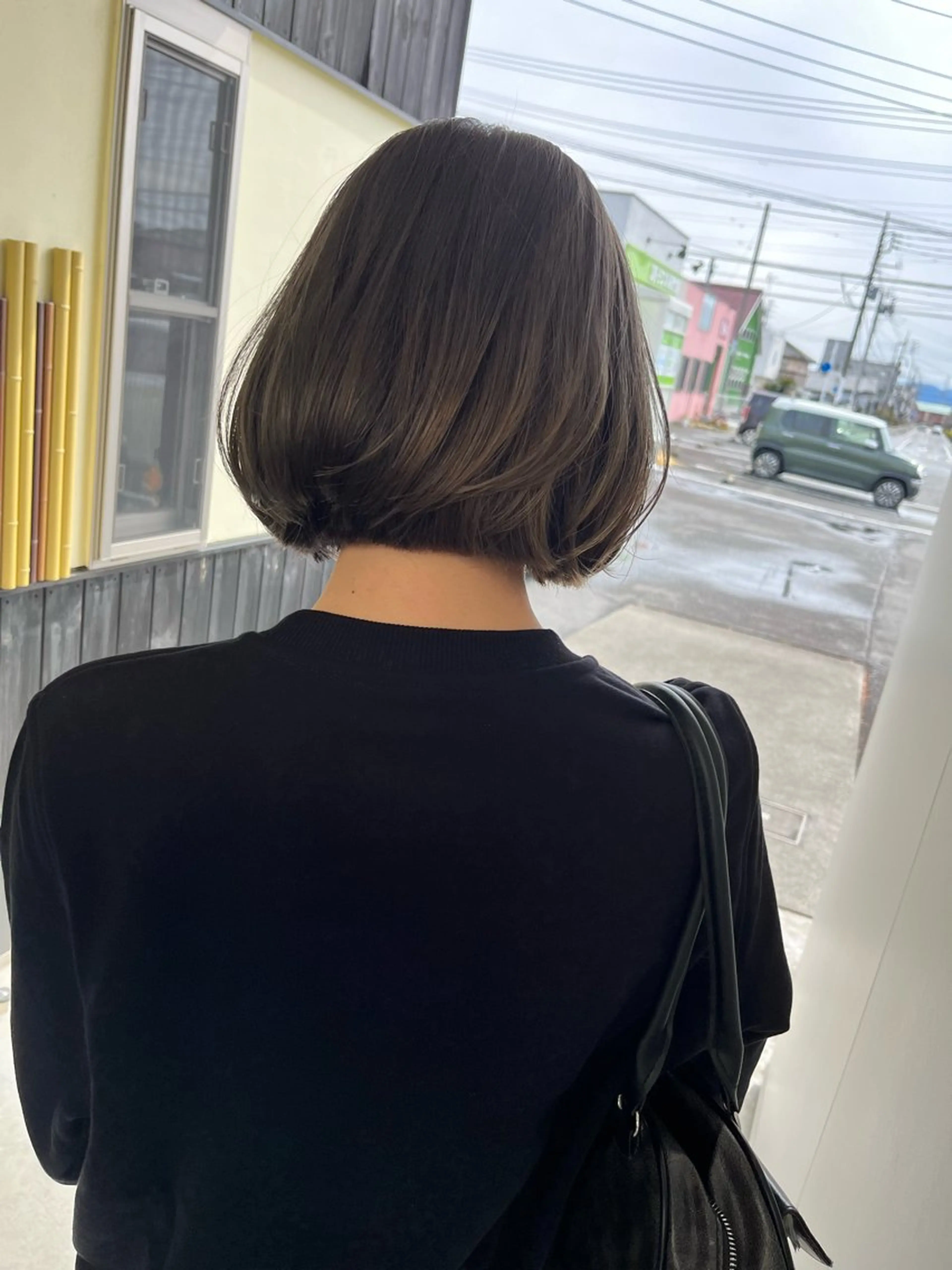 ミディアム カット 松本 茜のヘアスタイル