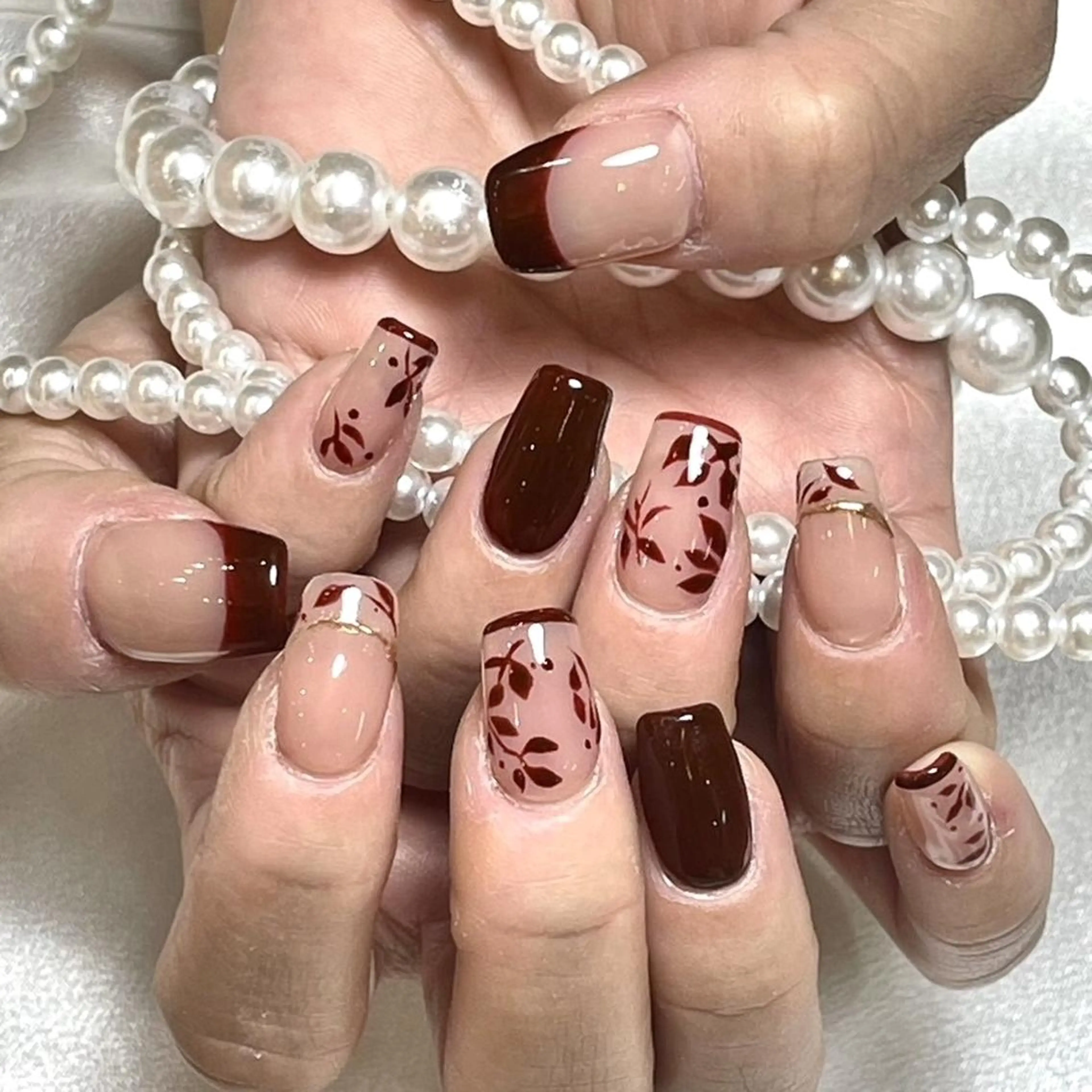 ネイル RAFFINE 月🦋🩵のネイルデザイン