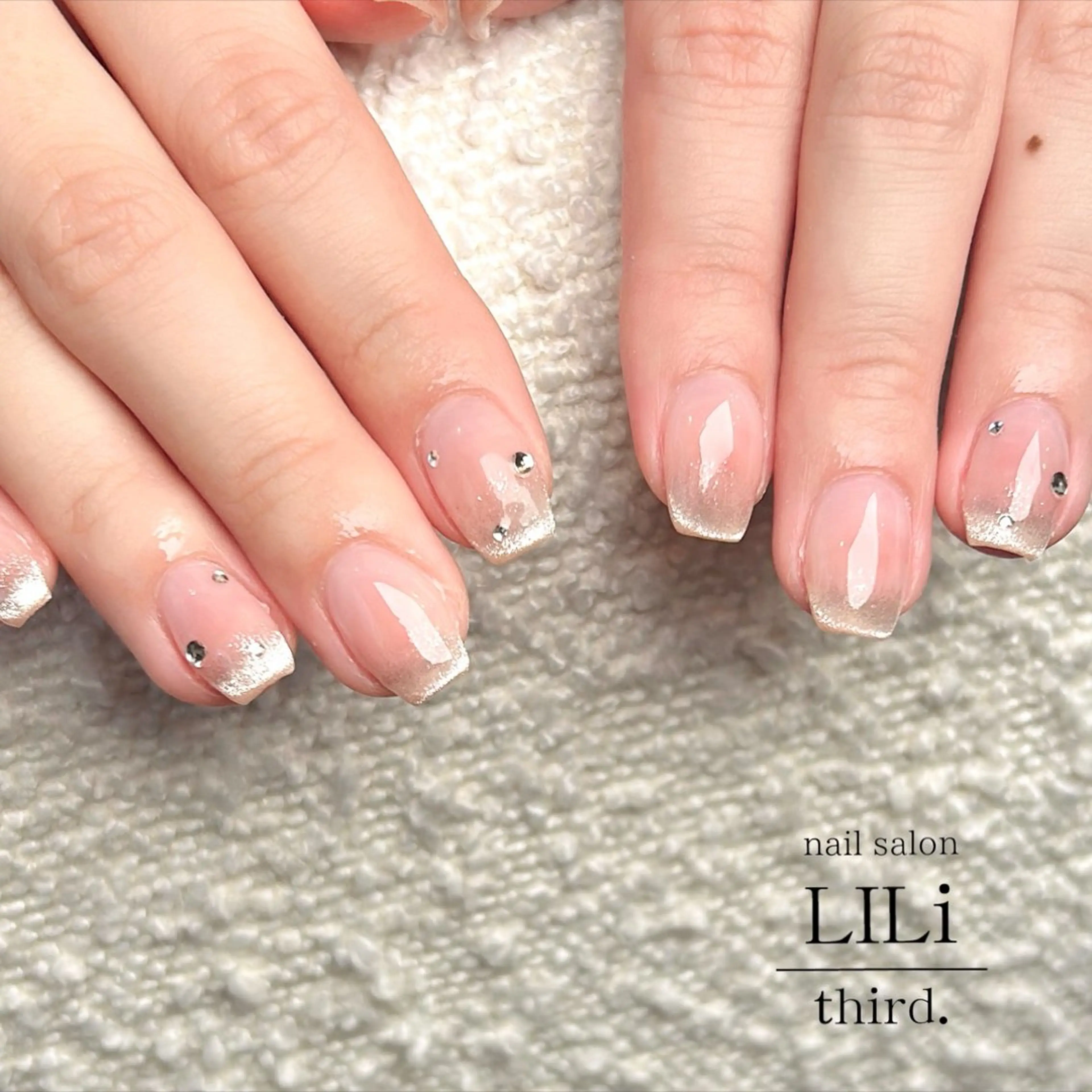 ネイル チークネイル グラデーション マグネットネイル ハンドネイル nail salon LILi third.所属・Saya ᵕ̈*のネイルデザイン