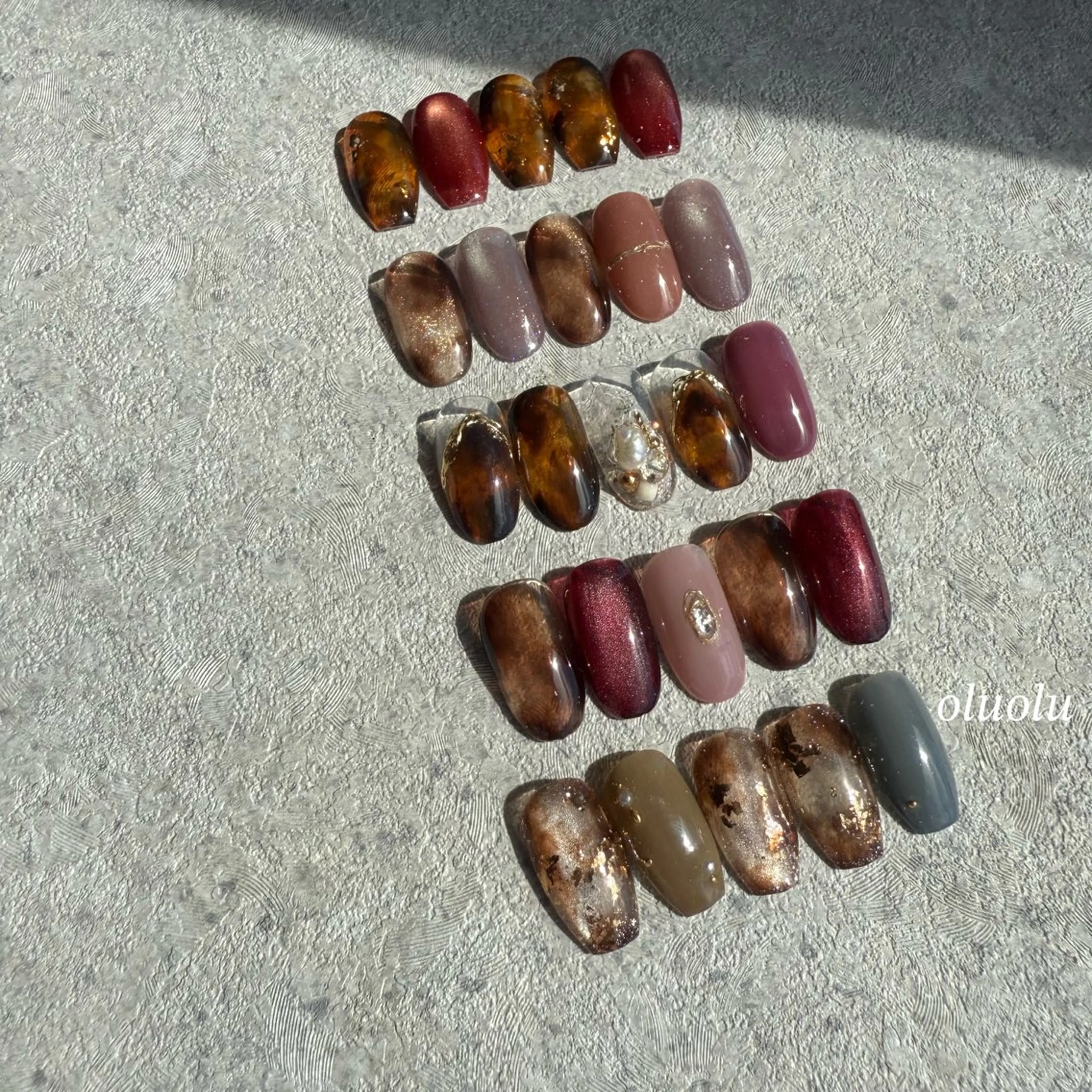 ネイル アートネイル べっ甲ネイル フットネイル マグネットネイル ニュアンスネイル ハンドネイル 大村 紬華のネイルデザイン