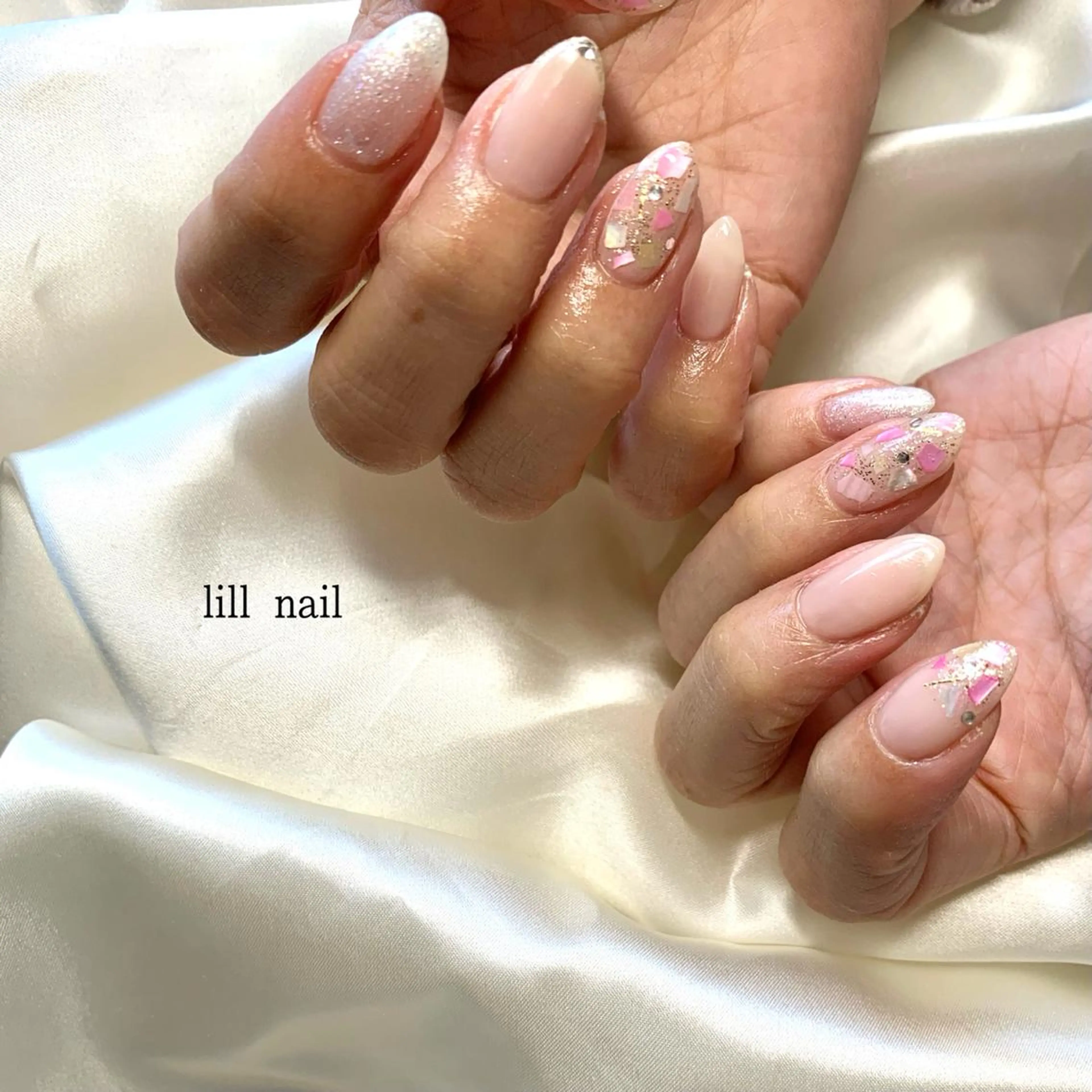 ミディアム pllia beautyのネイルデザイン