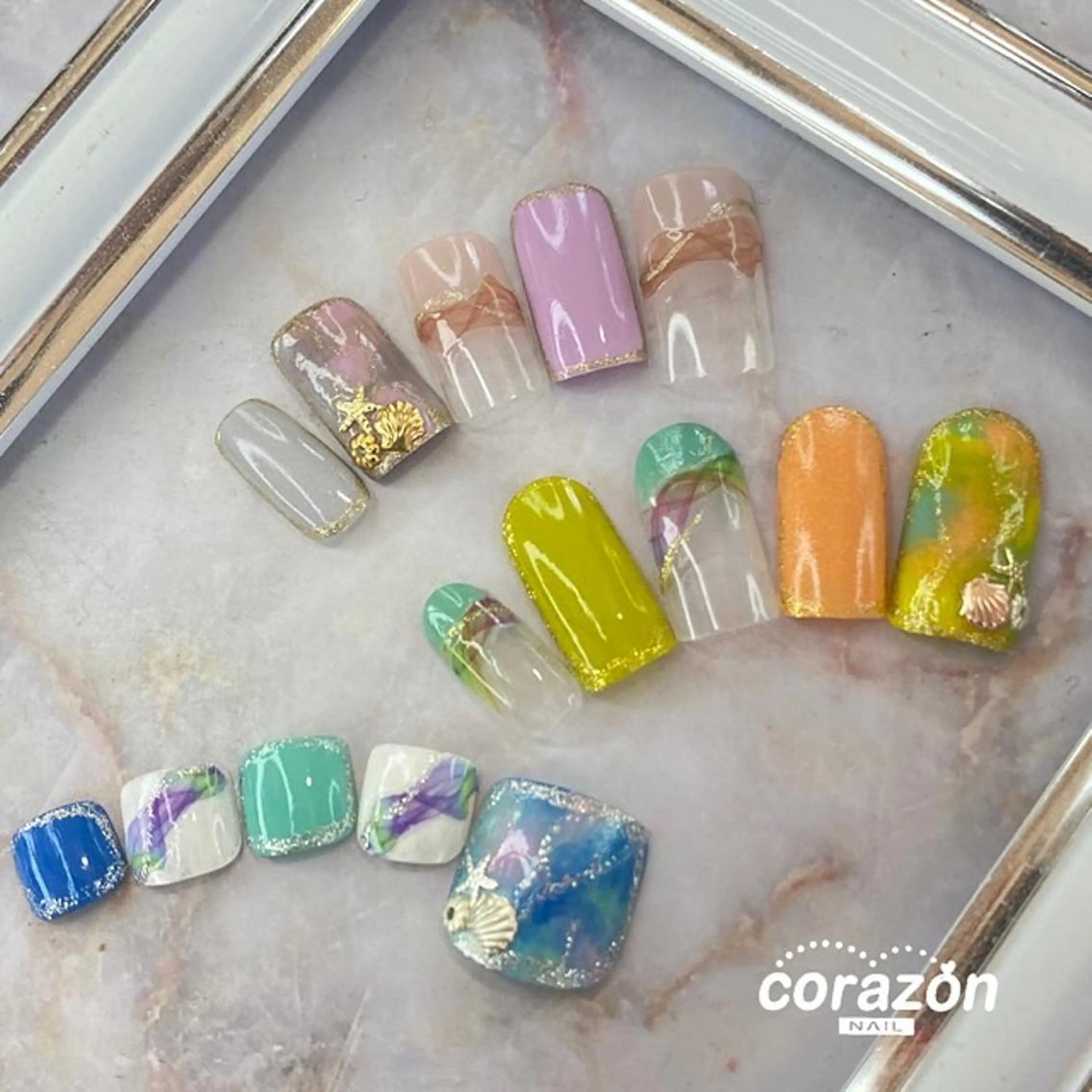 ネイル ジェルネイル ハンドネイル フットネイル ハンドケア corazon所属・ネイリスト aicoのネイルデザイン