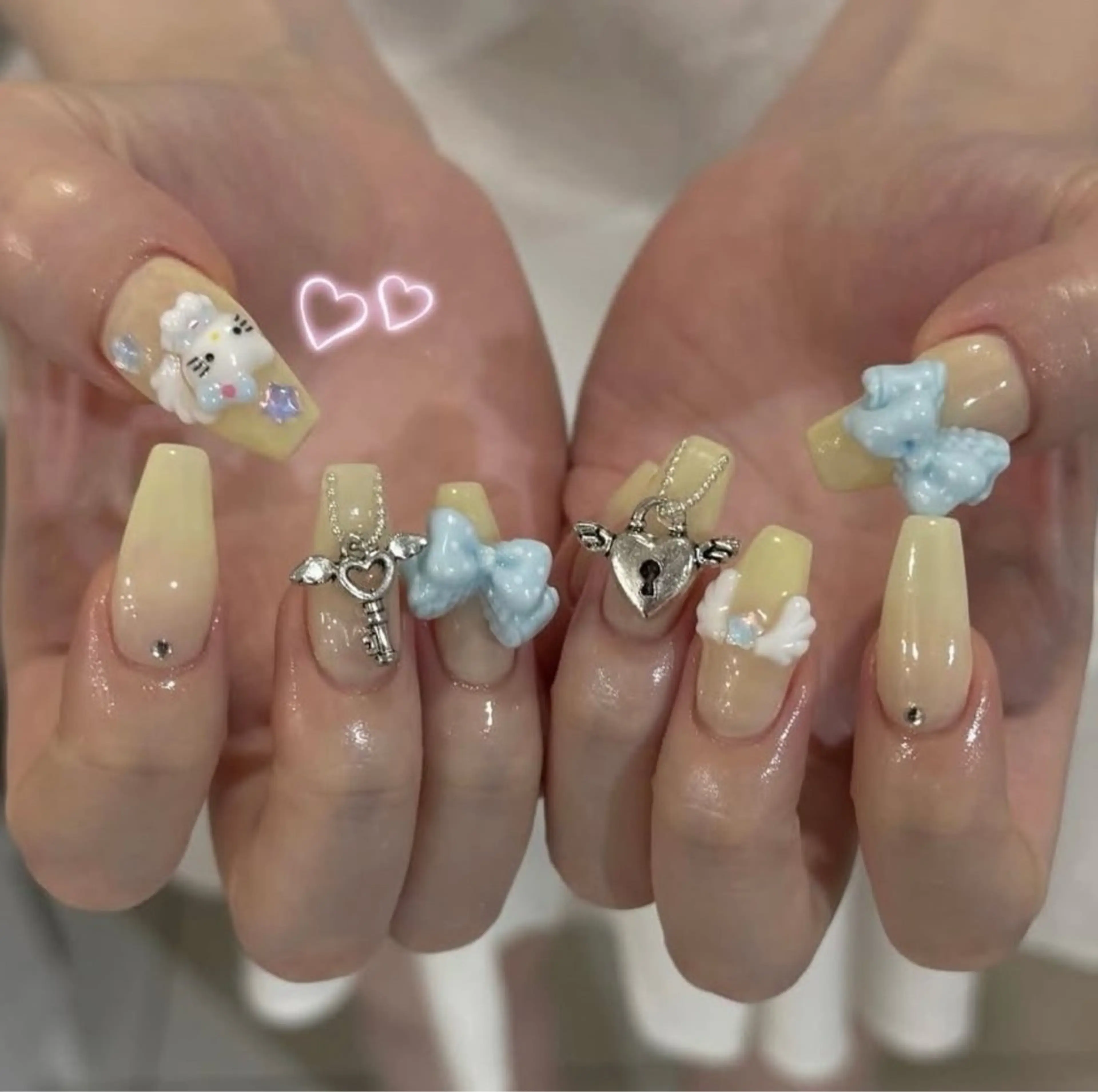 ネイル アートネイル 長さ出し ジェルネイル マグネットネイル ニュアンスネイル なな_ CloudyChanのネイルデザイン