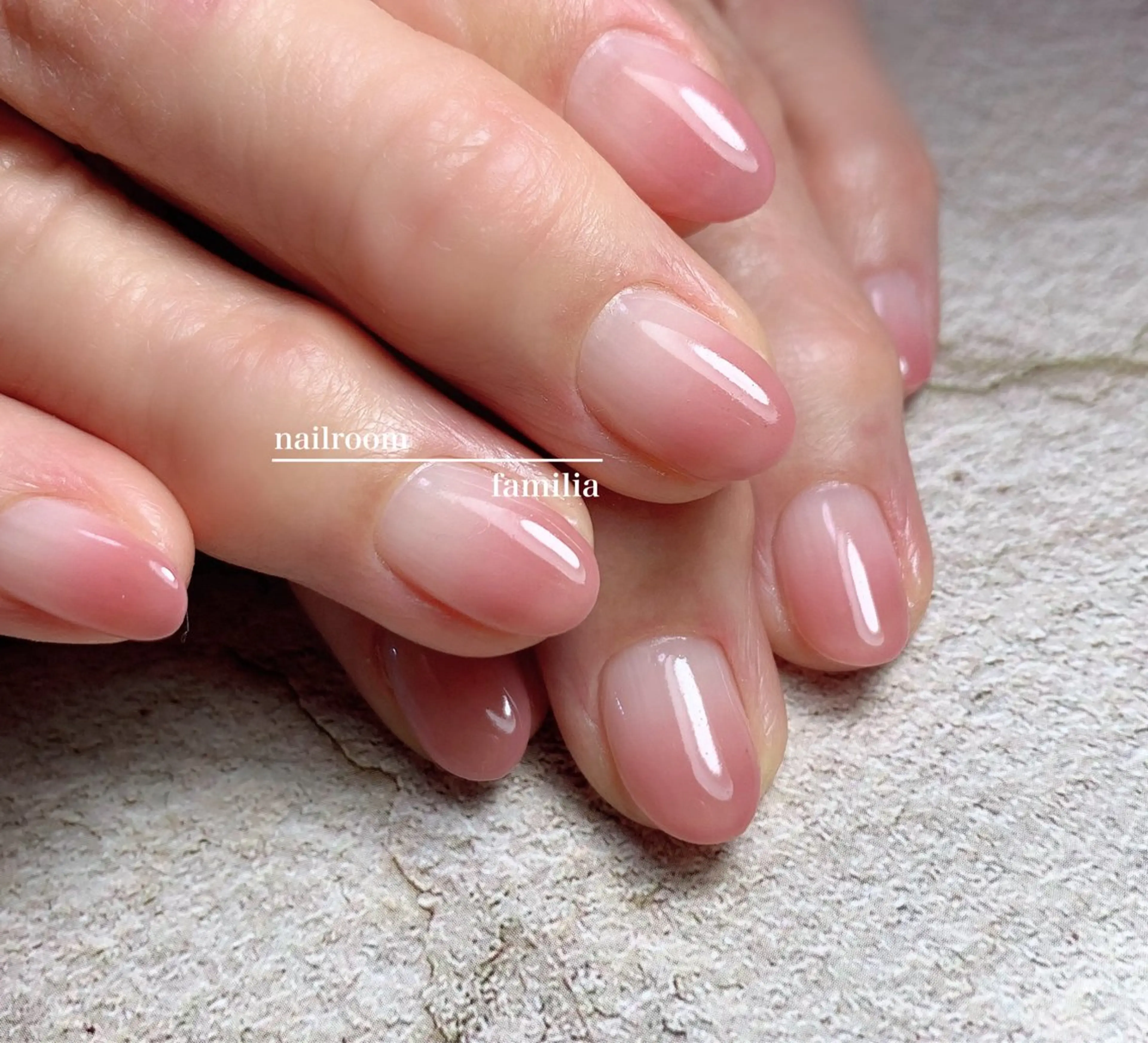 ネイル ハンドネイル -nailroom- familiaのネイルデザイン