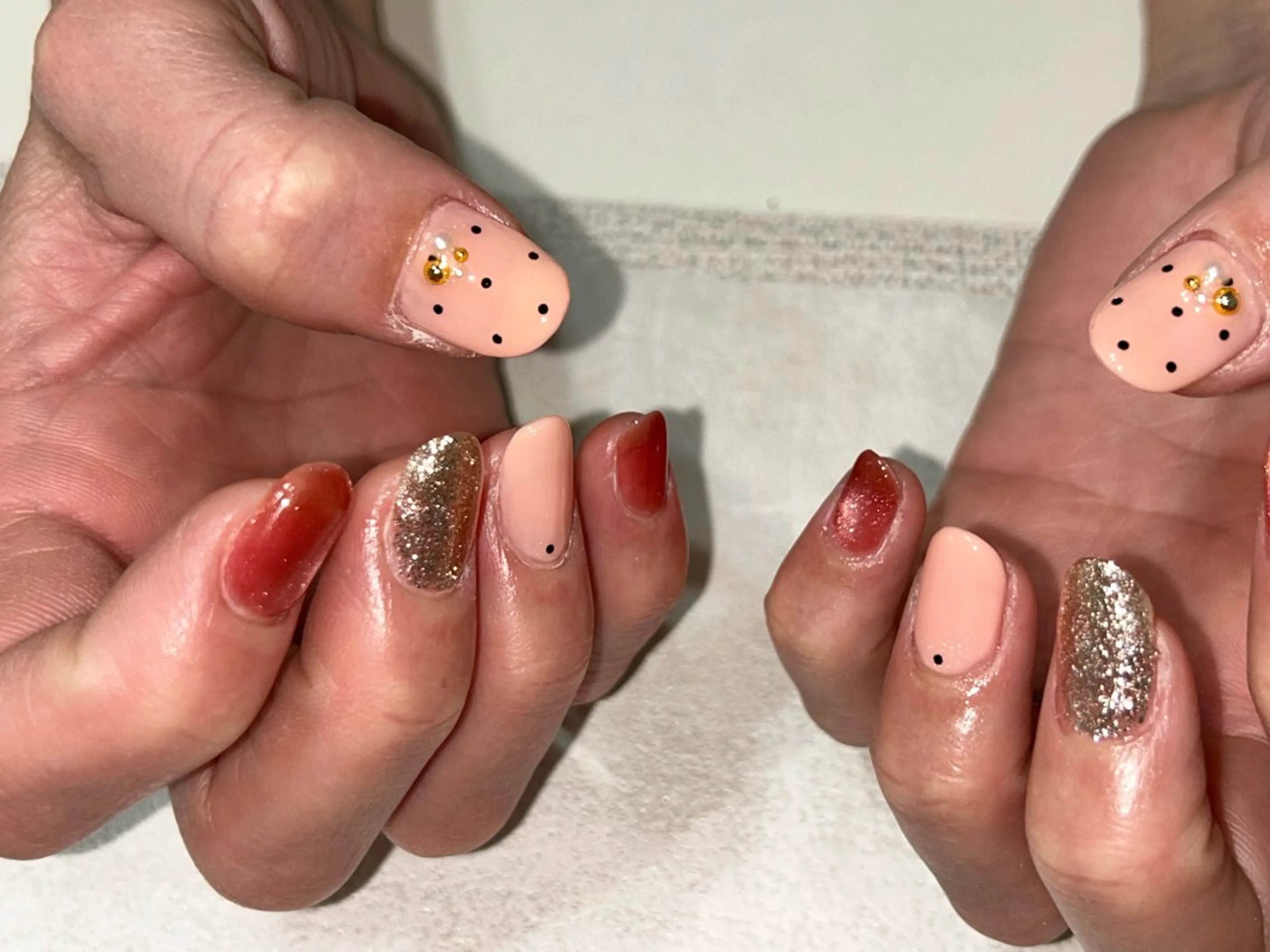 ネイル オーロラネイル ドット フットネイル フレンチネイル ジェルネイル ハンドネイル kikinail 溝の口のネイルデザイン
