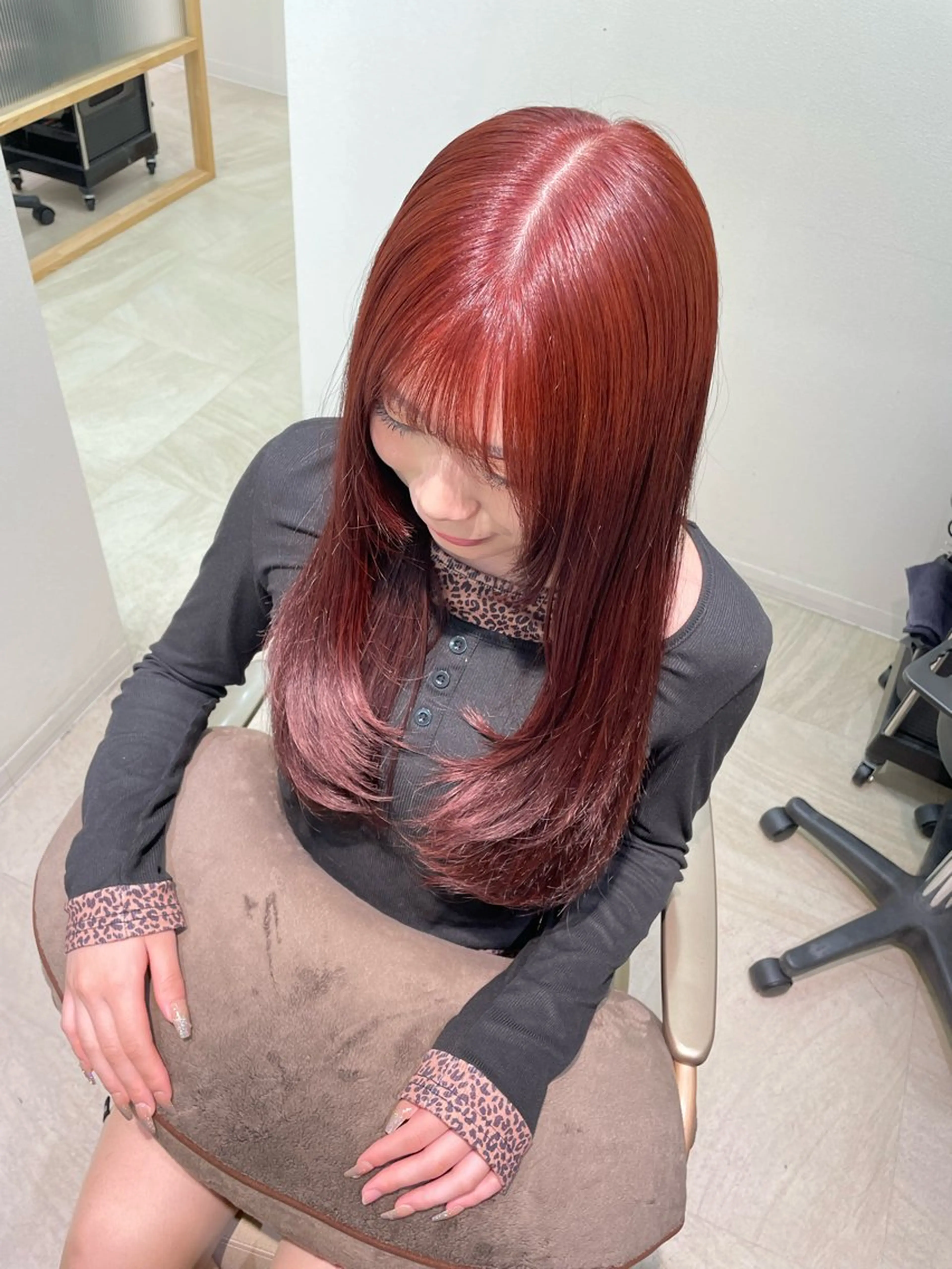 ロング カラー ブラウンカラー レッドカラー レッドブラウン レイヤーカット カット ヘアカラー 田中 郁也のヘアスタイル