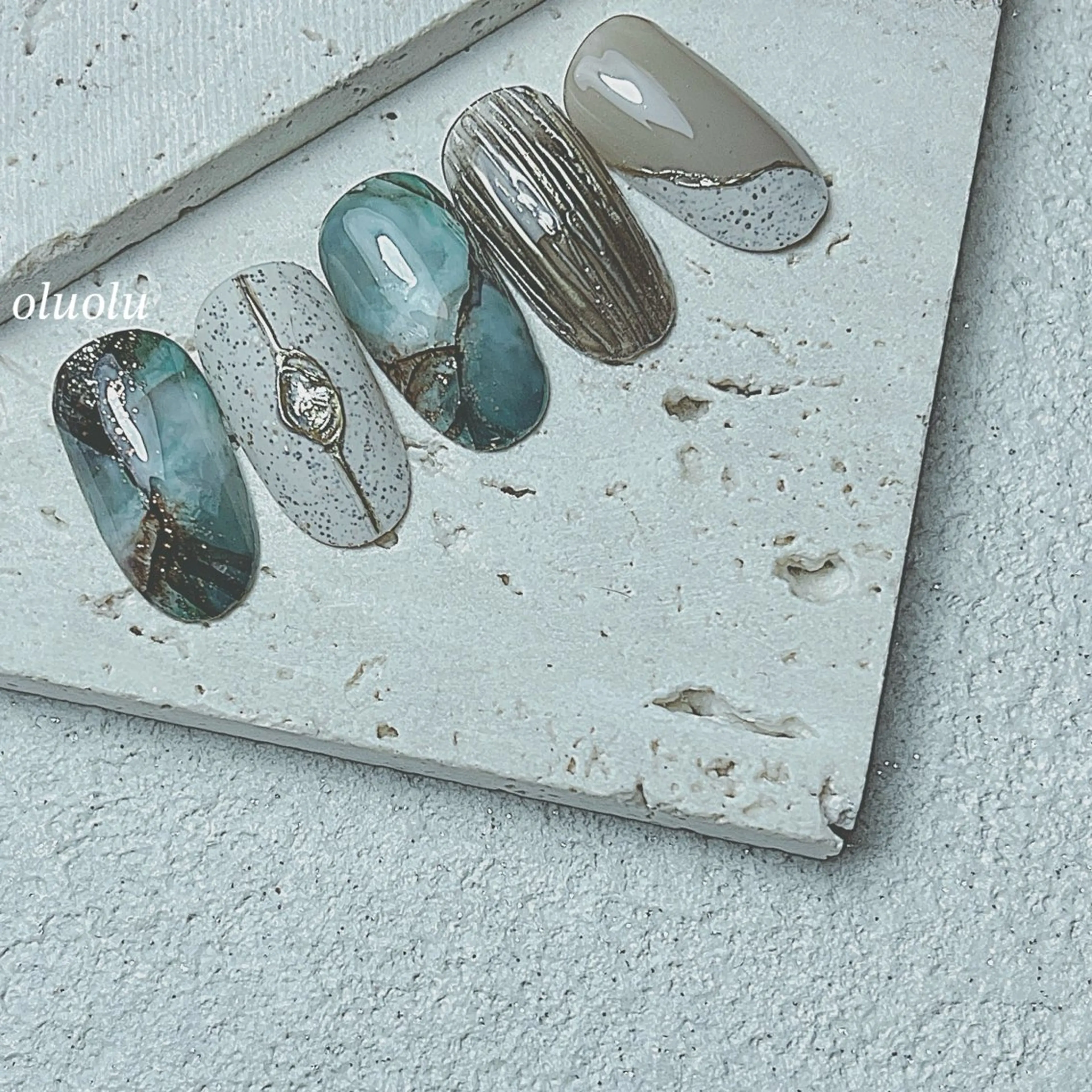 ネイル アートネイル ミラーネイル ニュアンスネイル ハンドネイル 大村 紬華のネイルデザイン