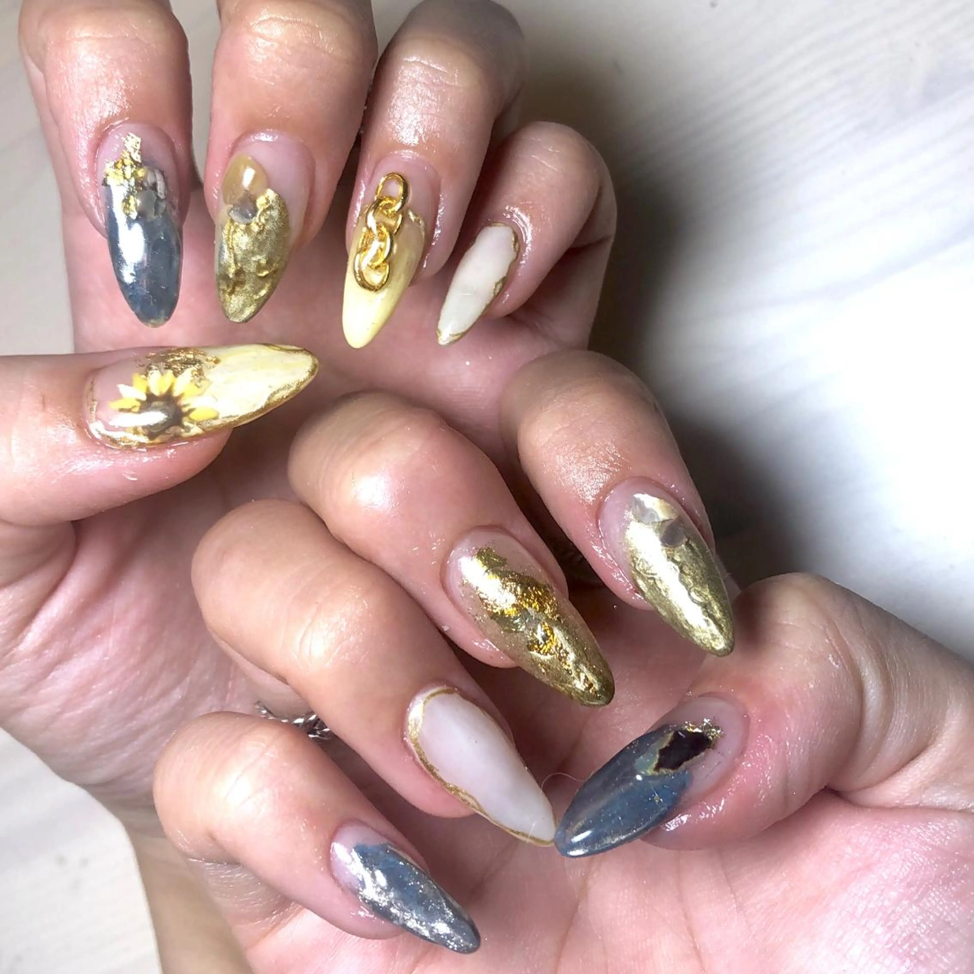 ネイル クレアトゥール華 都賀店所属・三橋 結菜のネイルデザイン