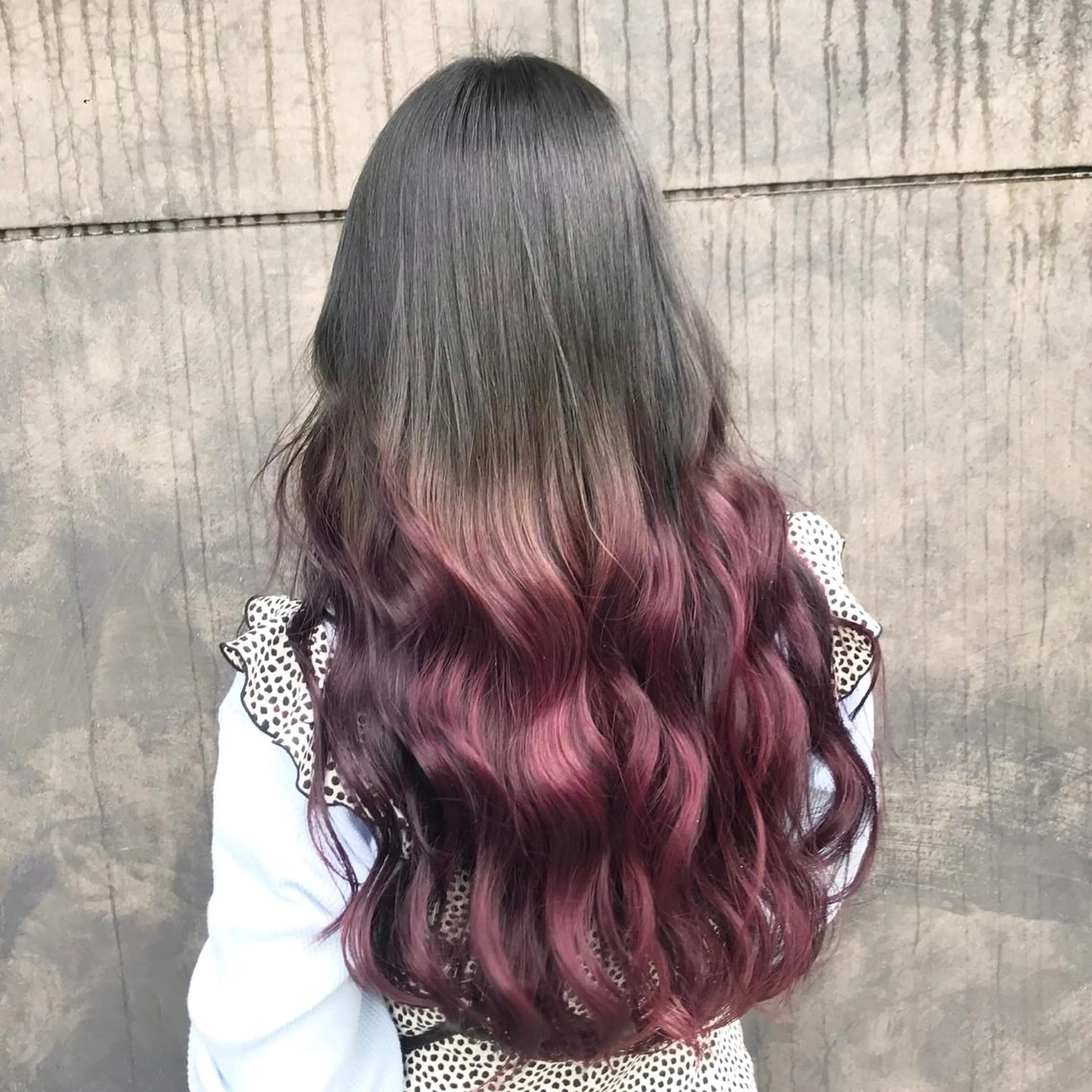 ロング カラー ブリーチ グラデーションカラー ピンクカラー ヨシンモリ ムルギョル巻き サロウィン所属・K-POP好き美容師 🇰🇷Kai.Yのヘアスタイル