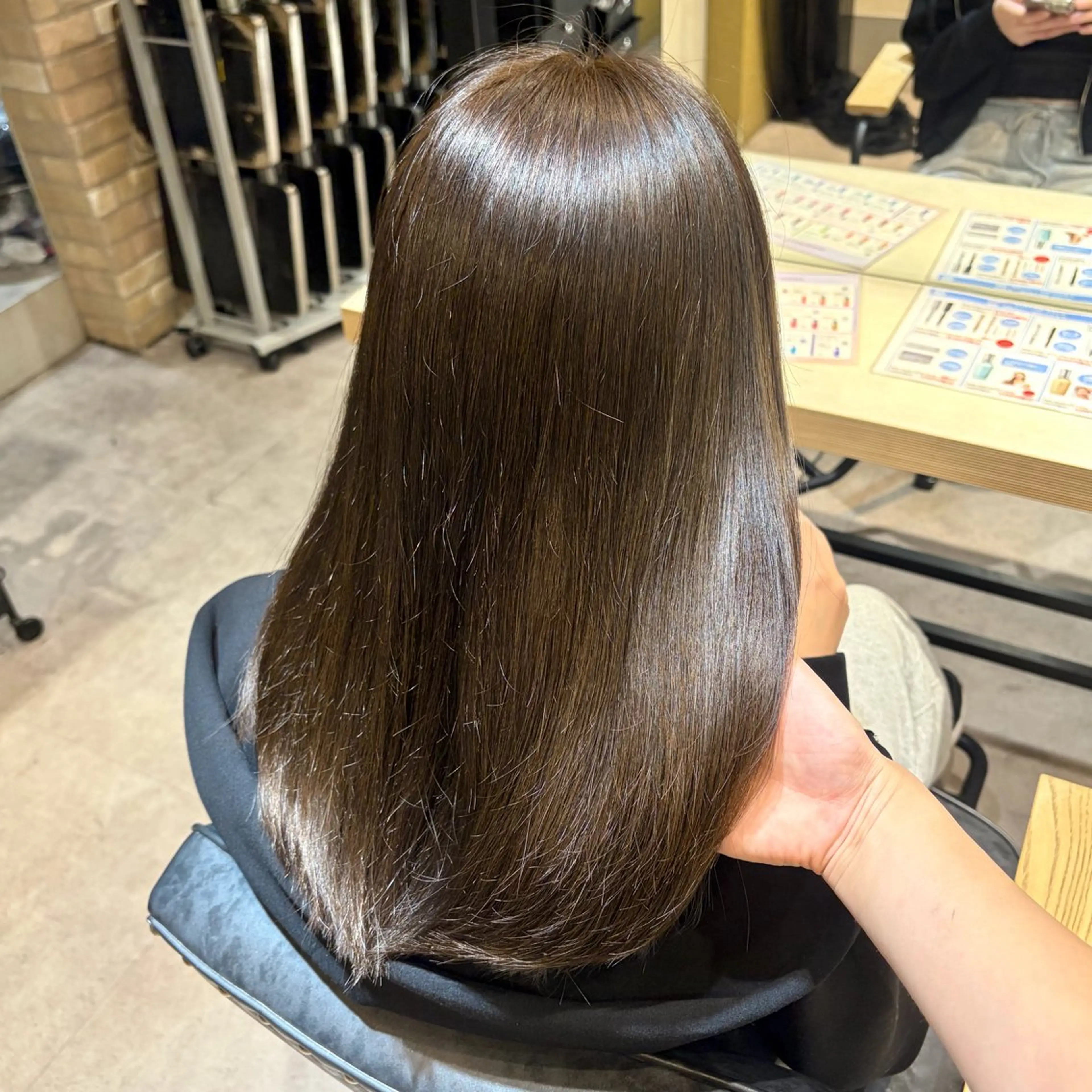 ミディアム カラー ヘアカラー レイヤースタイル COCORO 🎀のヘアスタイル