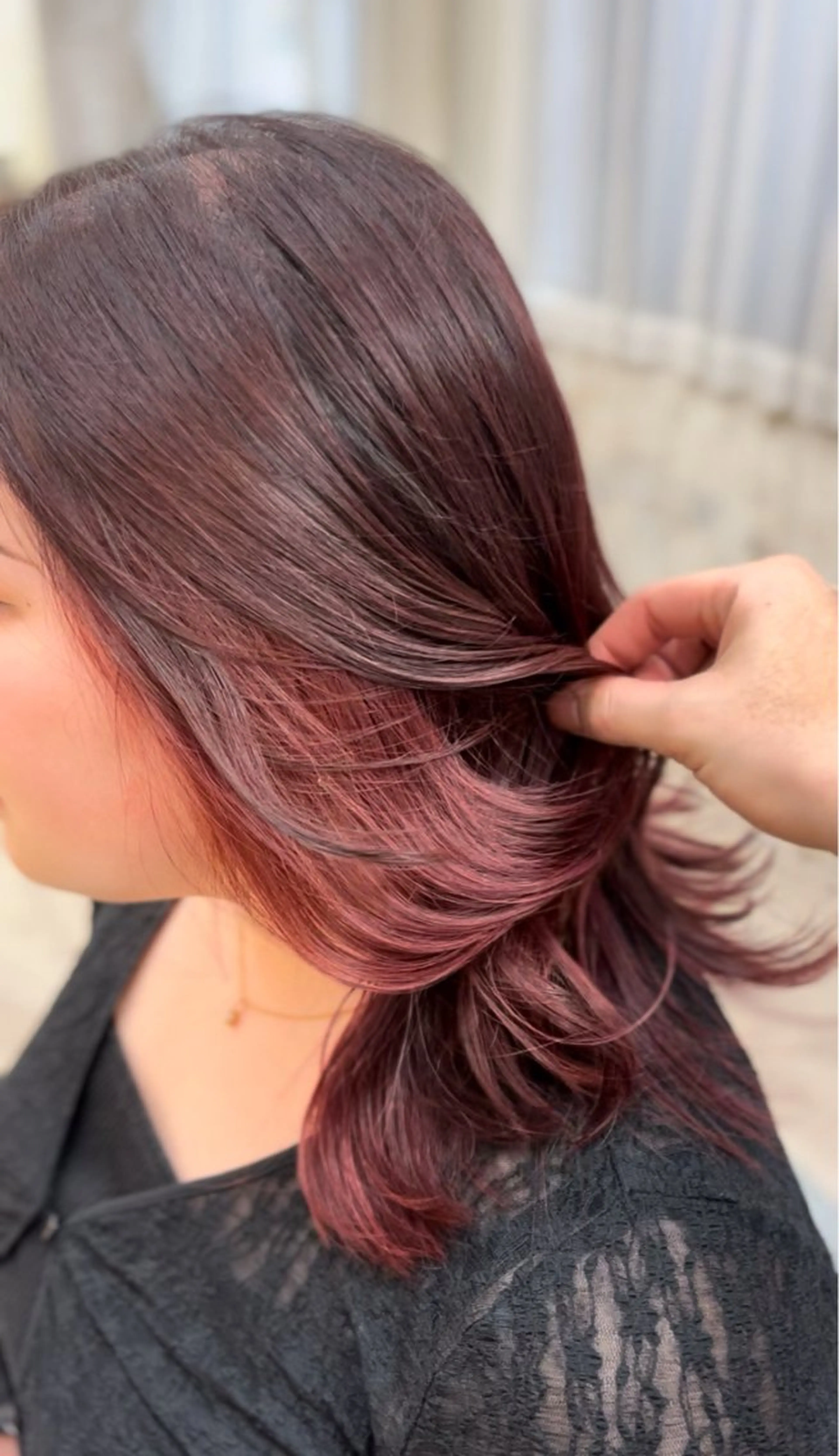 ミディアム ボブ ヘアカラー 飯星慧斗 /ブリーチ、縮毛矯正のヘアスタイル