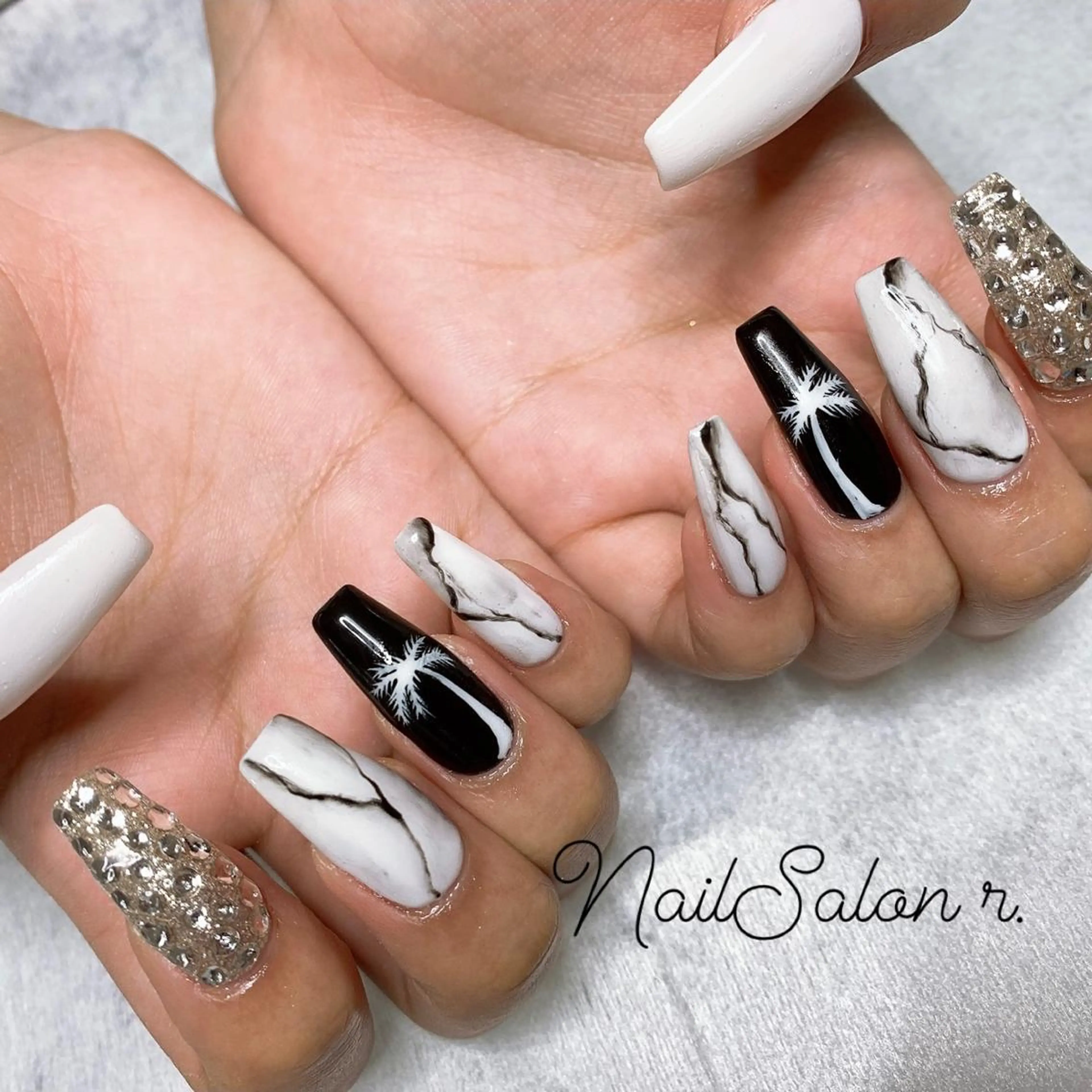 ネイル ハンドネイル Nailsalon r.のネイルデザイン