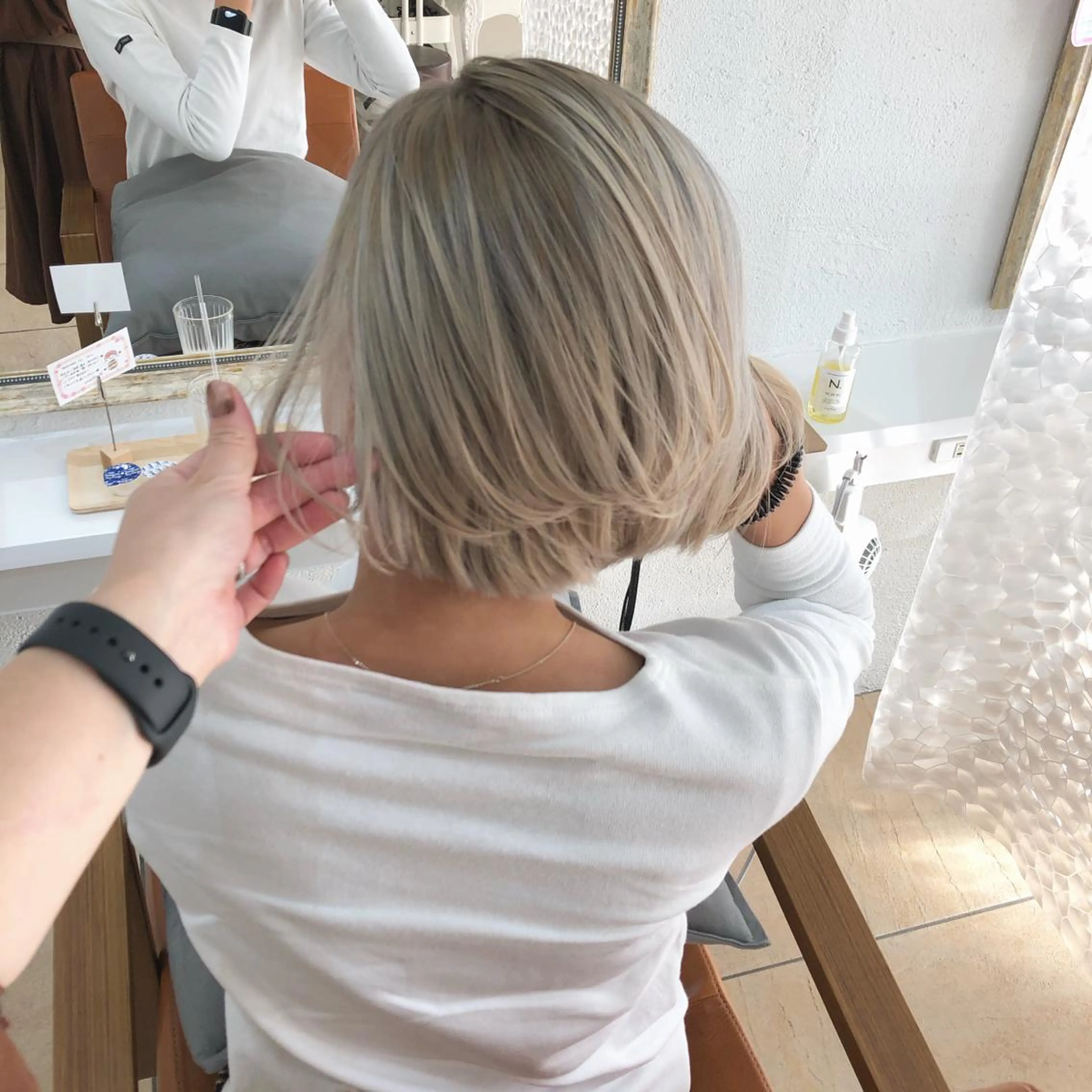 ショート ＨＩ ROのヘアスタイル