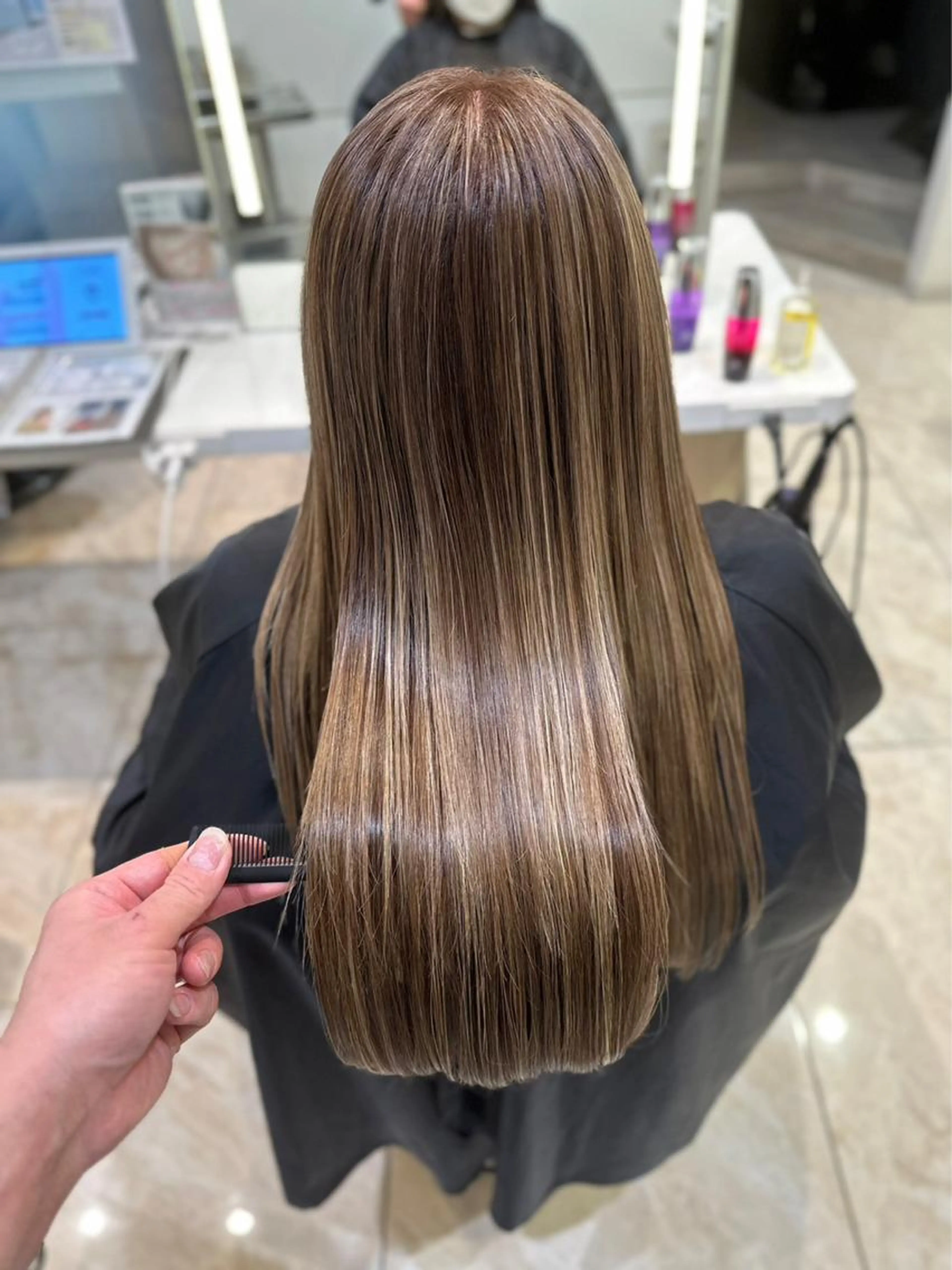 【大人オシャレなハイライトカラー✨️】ハイライト➕オンカラーの写真