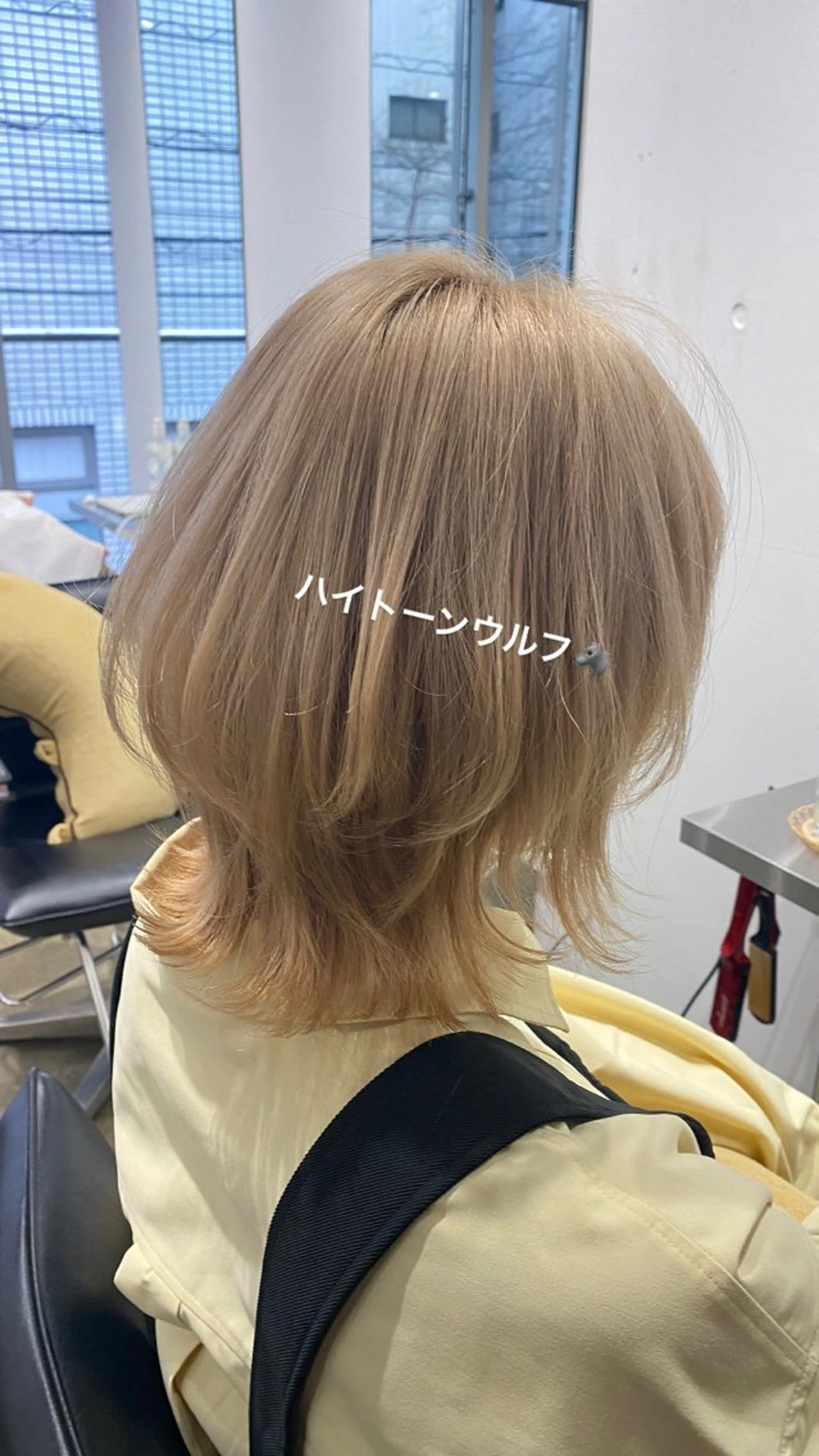 ミディアム カラー ハイトーンカラー ウルフカット SALOWIN新宿三丁目【サロウィン】所属・レイヤー🔶髪質改善 🔶透明感カラー青木のヘアスタイル