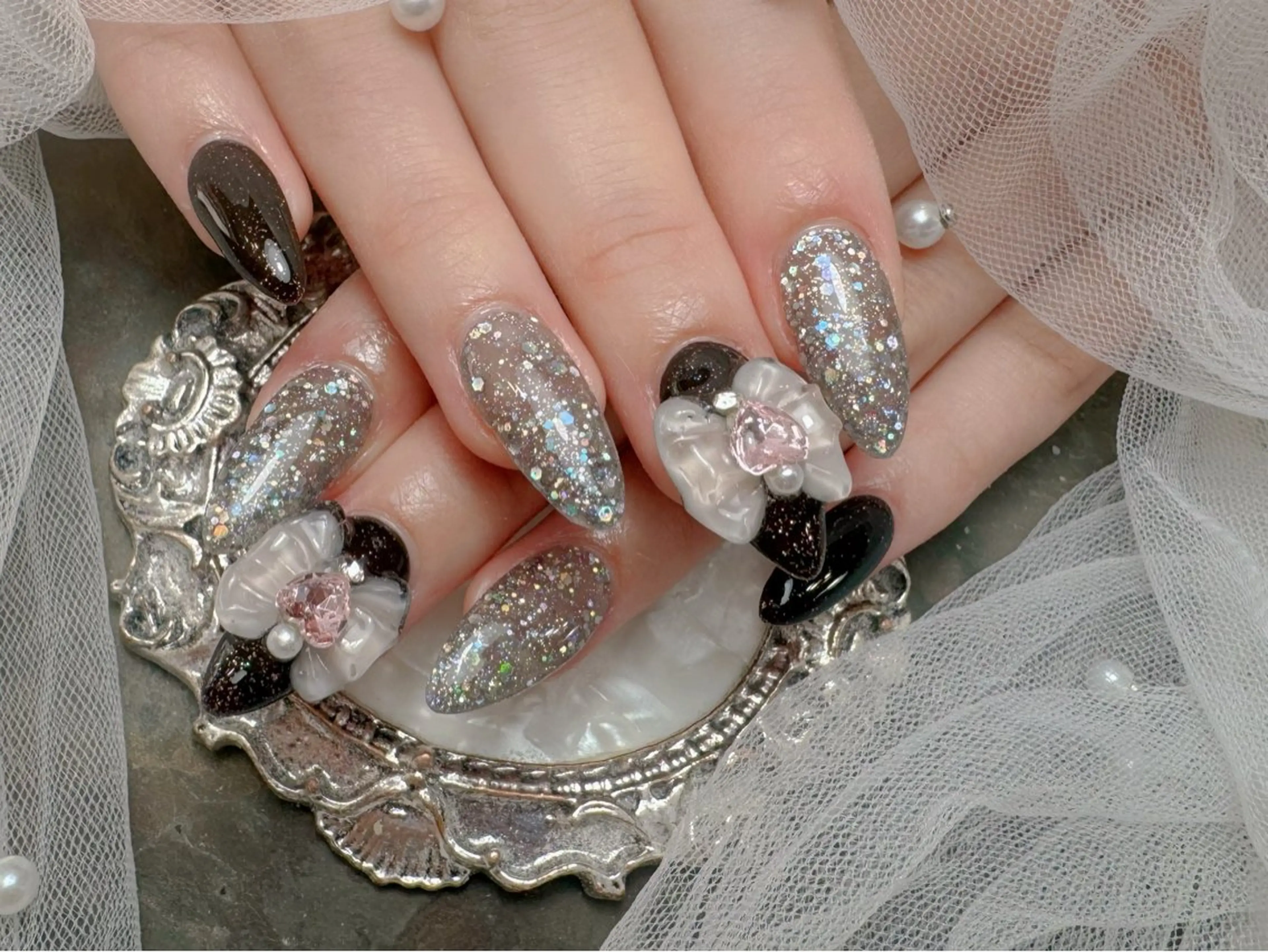 ネイル ハンドネイル マジックミラー所属・マジック ミラーのネイルデザイン