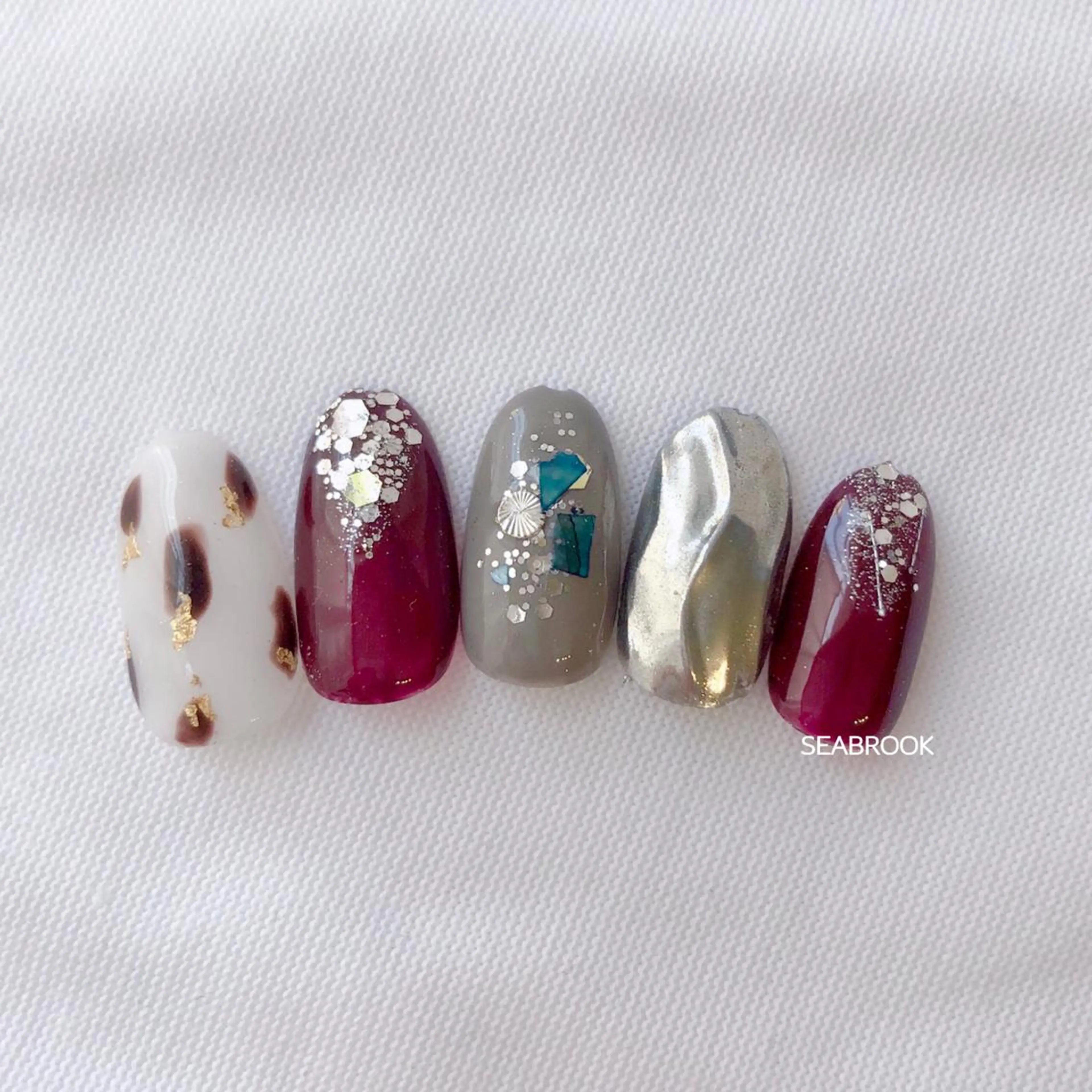 ネイル 鈴木 奈穂子のネイルデザイン