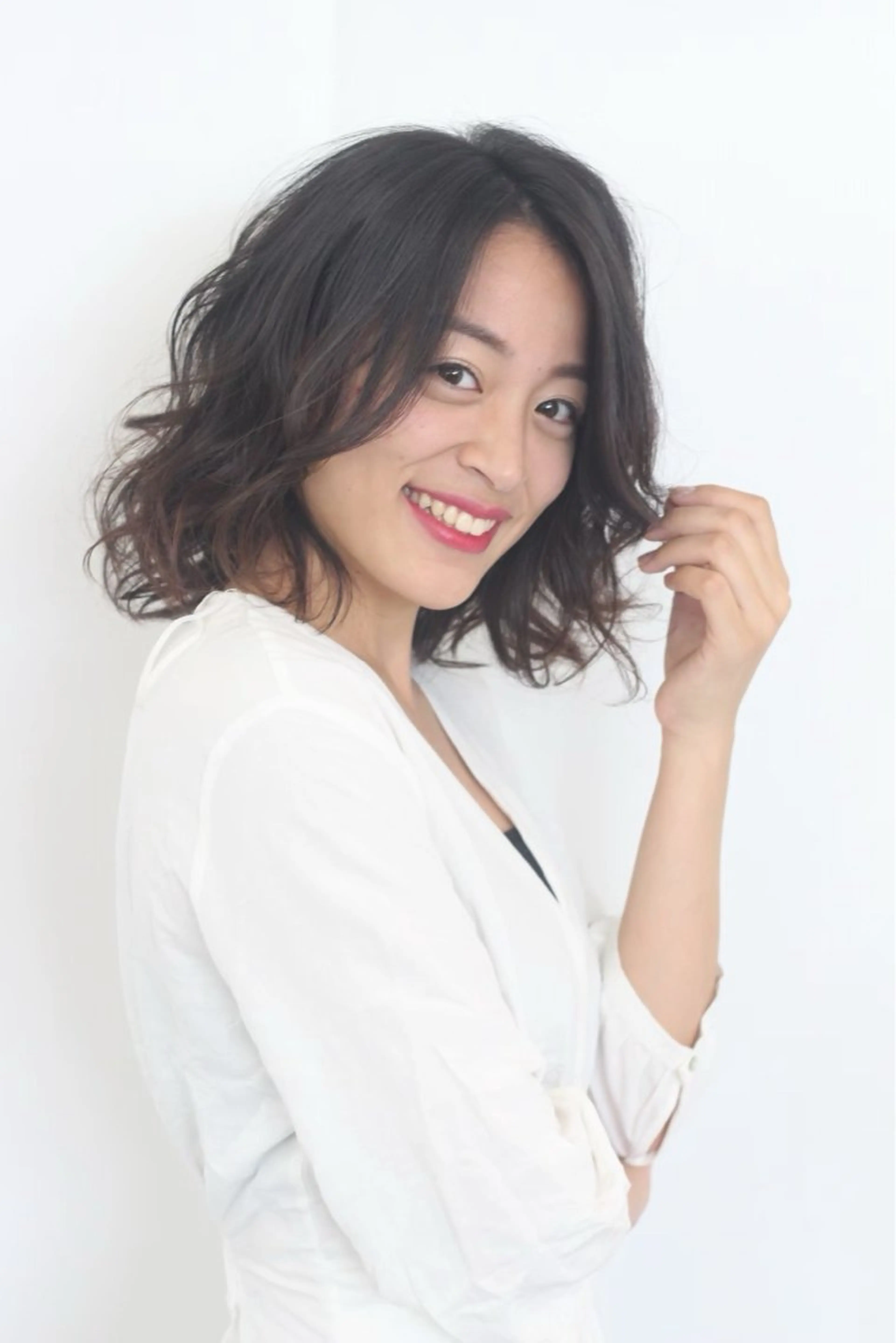 ミディアム 秋元 直人のヘアスタイル