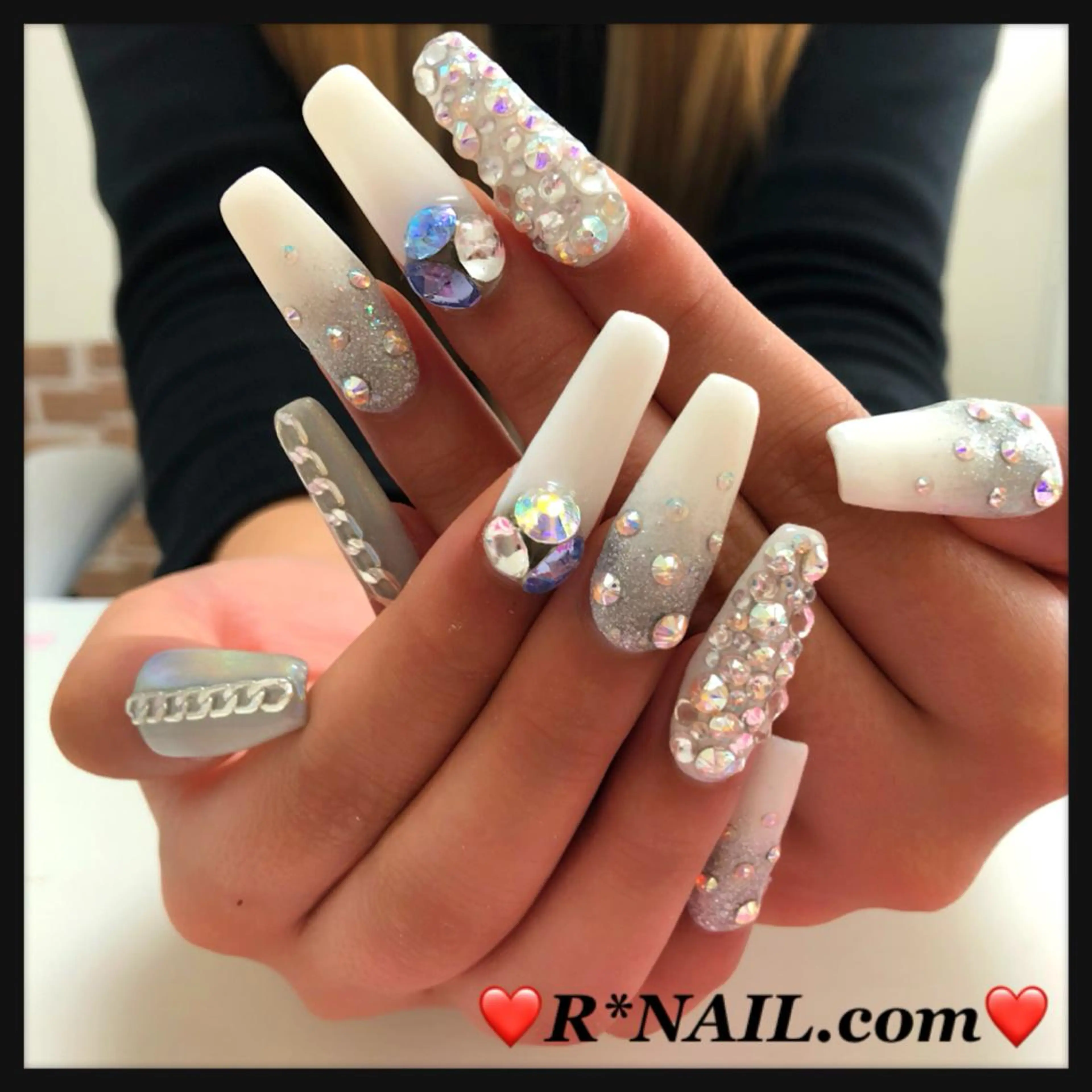 ネイル アートネイル R*NAIL .comのネイルデザイン
