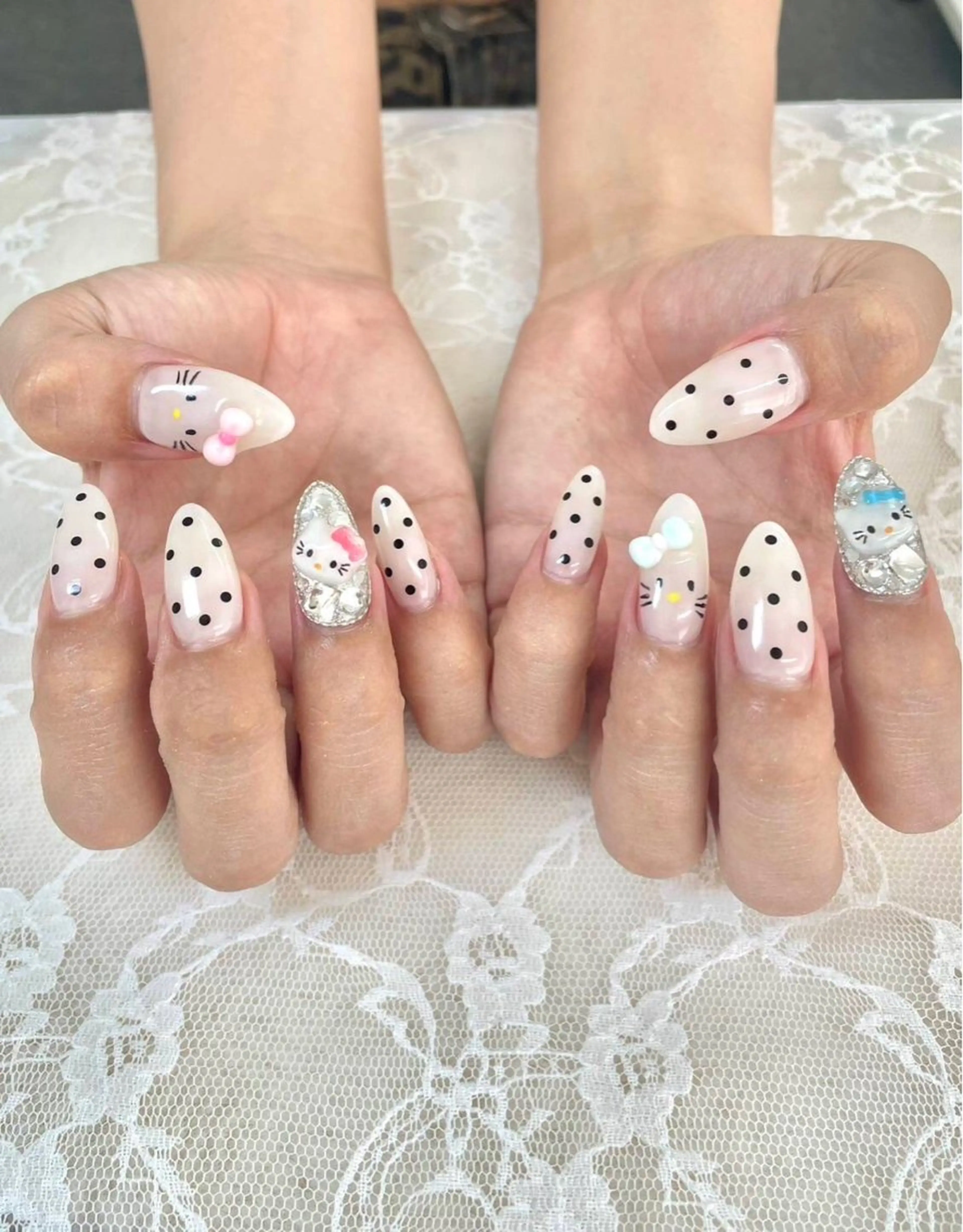 ネイル ドット ハンドネイル ハンドケア Epokku ネイルサロンのネイルデザイン