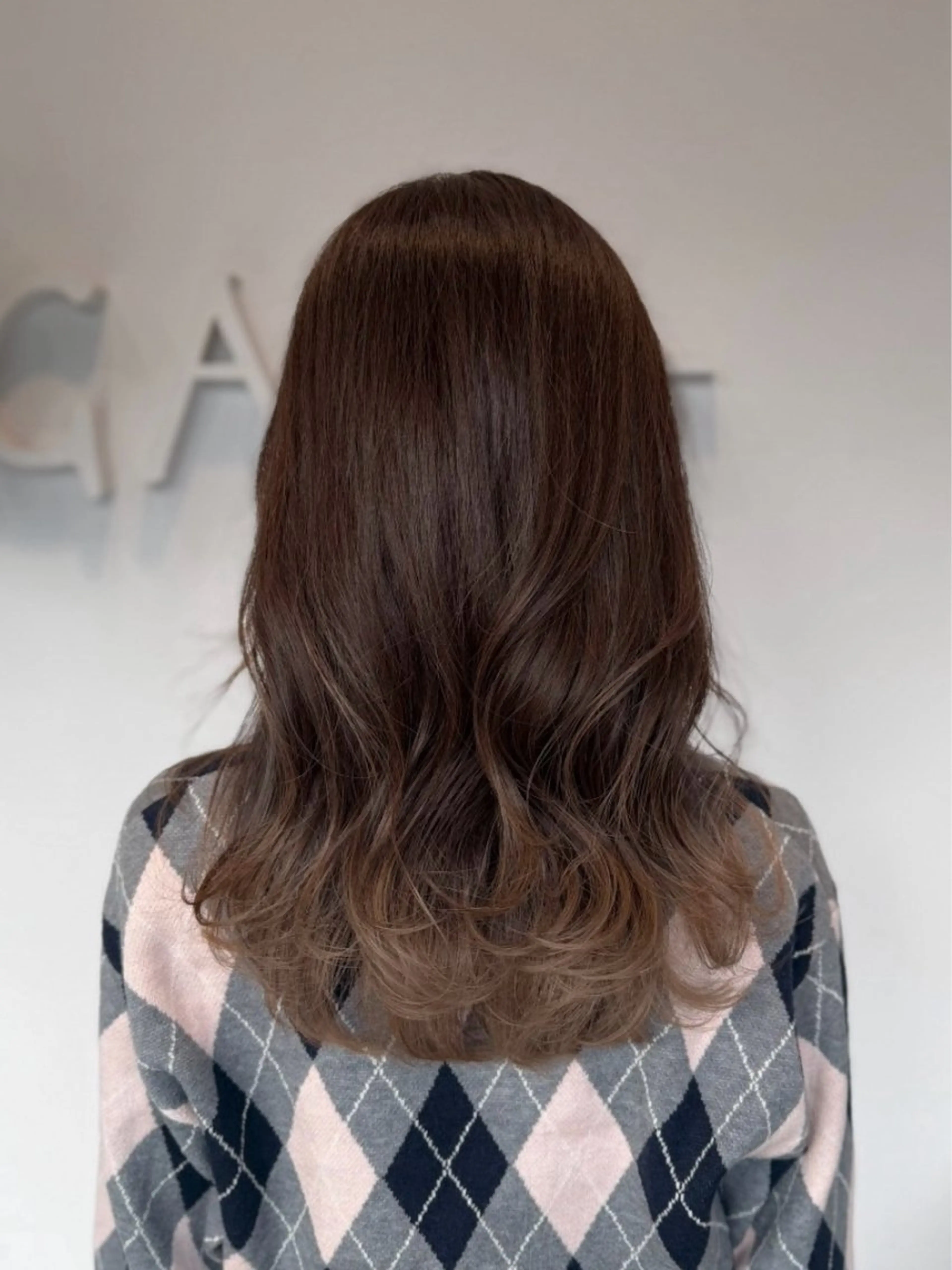 セミロング カラー ベージュカラー ブリーチ デザインカラー グラデーションカラー ラベンダーカラー カット ヘアカラー トリートメント 透明感カラー／ 艶感カラー／RAMUのヘアスタイル