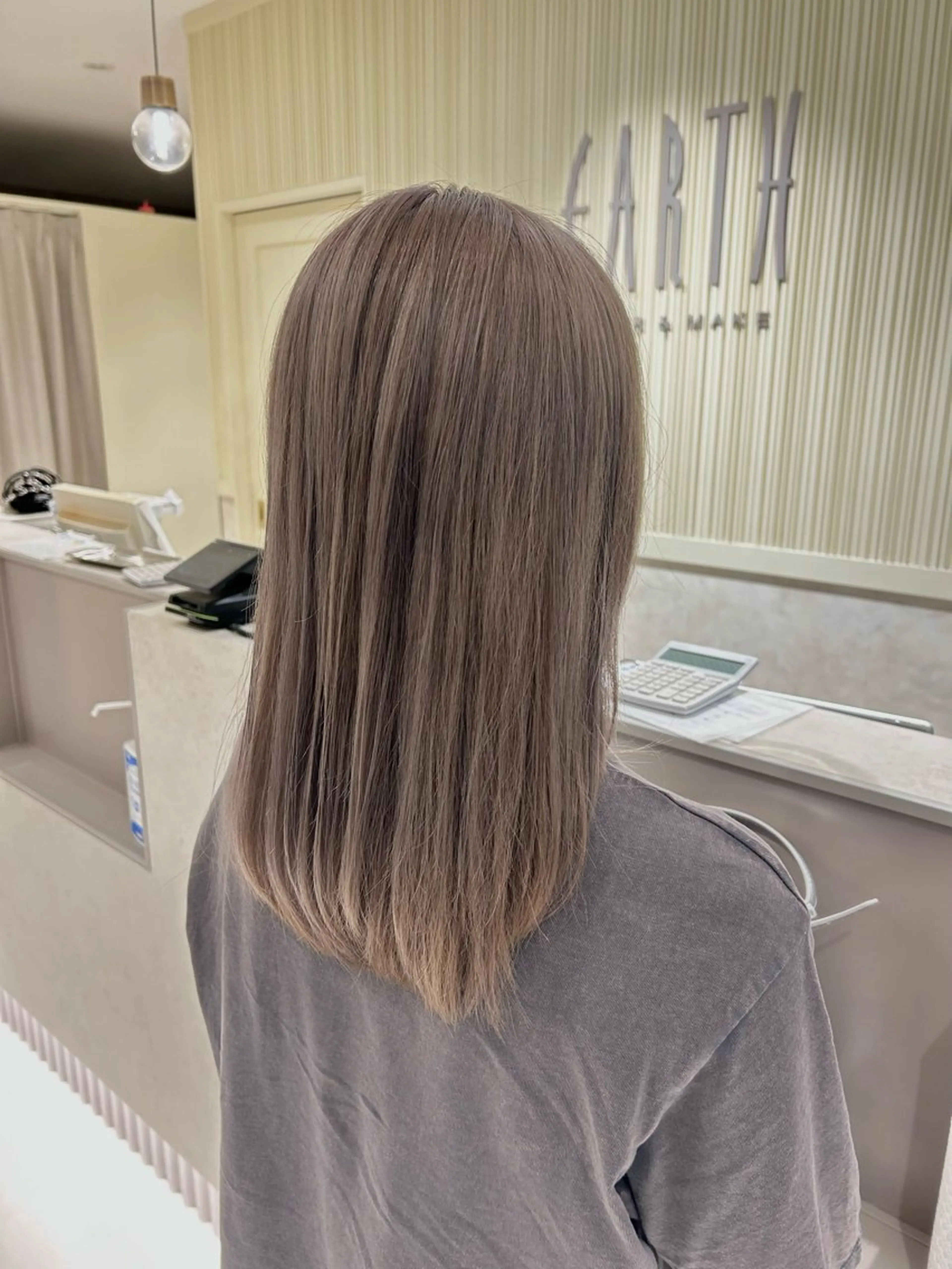 カラー 野村 ゆいのヘアスタイル