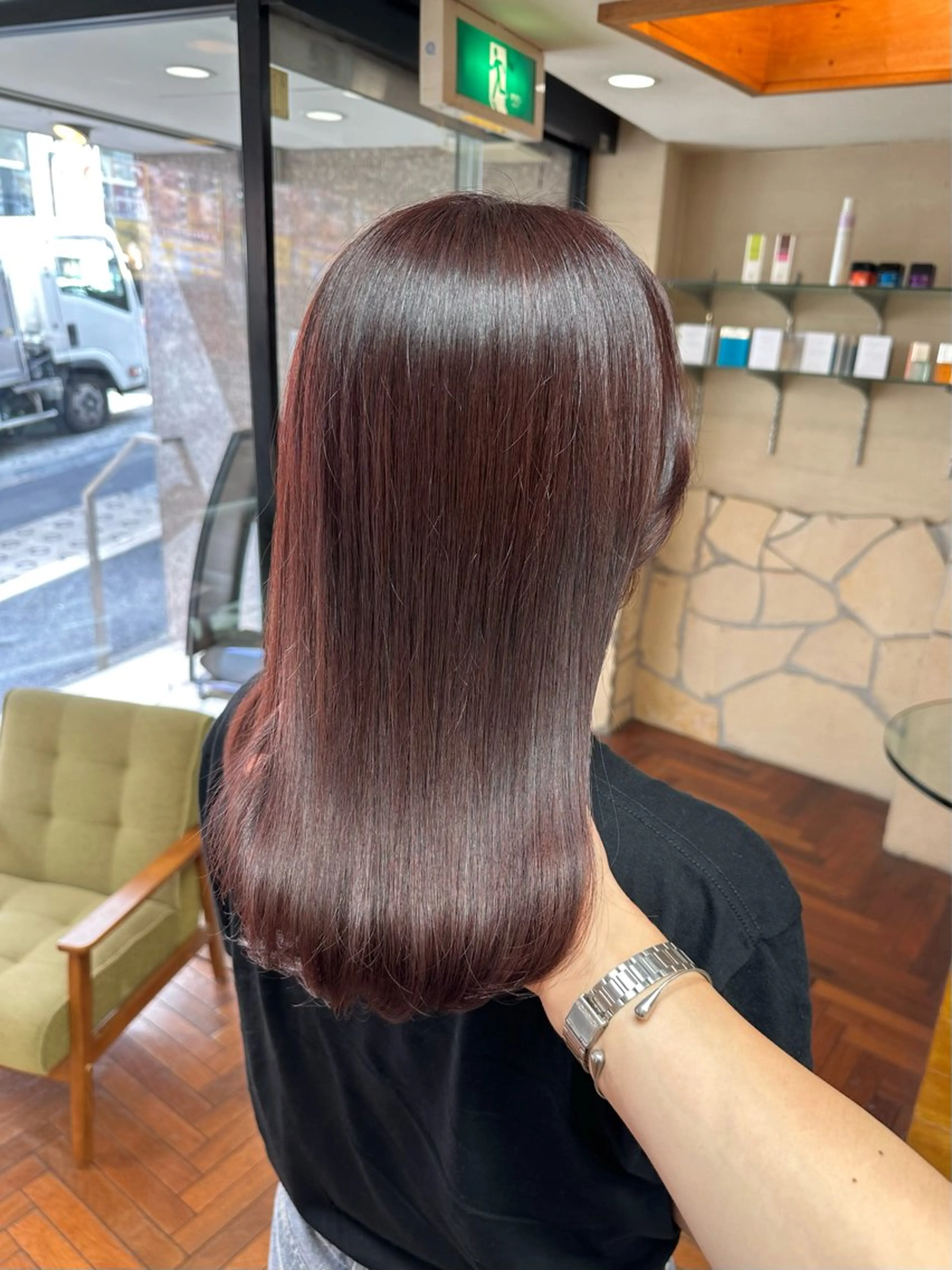 ミディアム カラー ブリーチ ブラウンカラー ブリーチなしカラー ピンクカラー ピンクブラウン LUMO所属・矢野 晃平のヘアスタイル