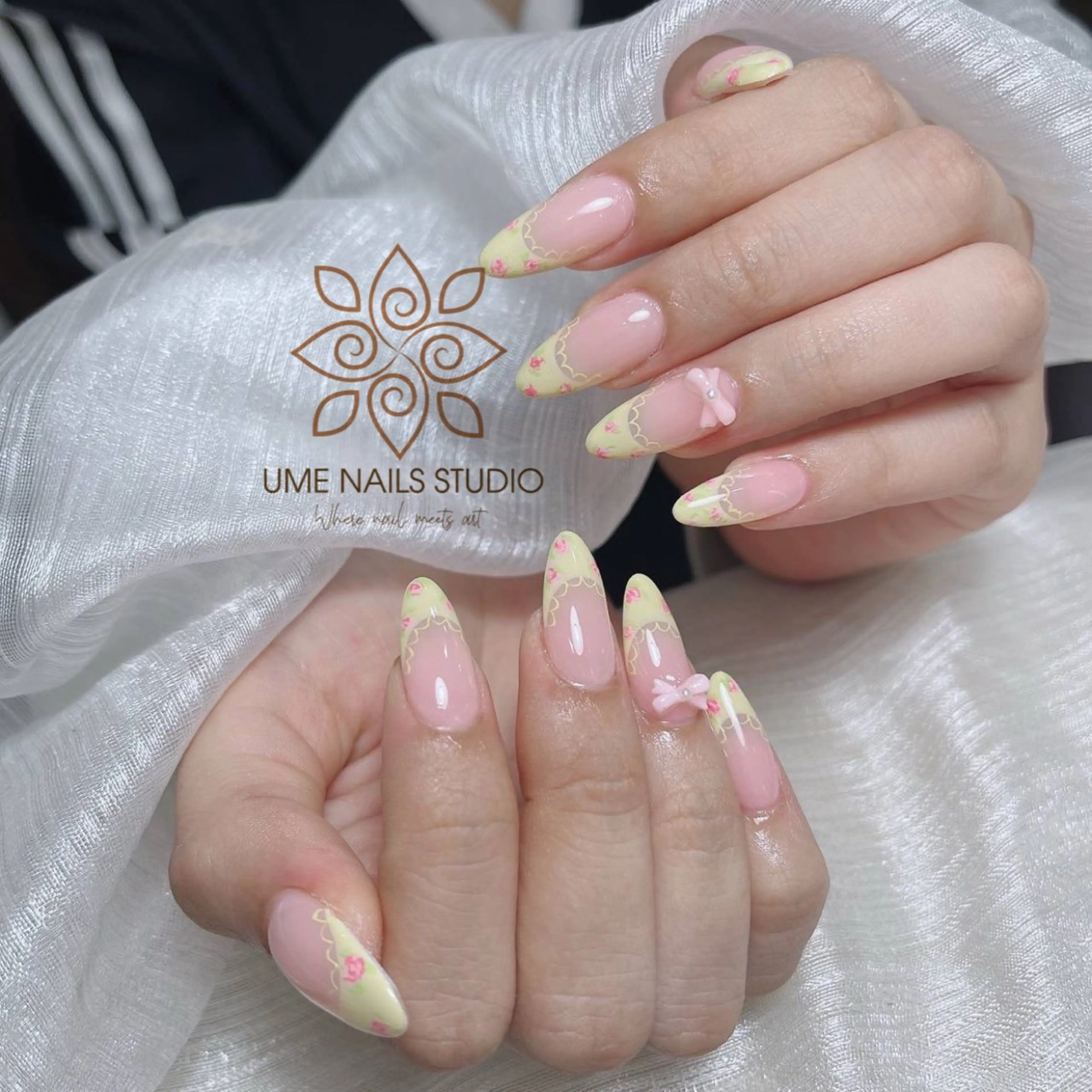 ネイル チークネイル クリアネイル ガーリー キラキラネイル 韓国ネイル Ume Nail Studioのネイルデザイン