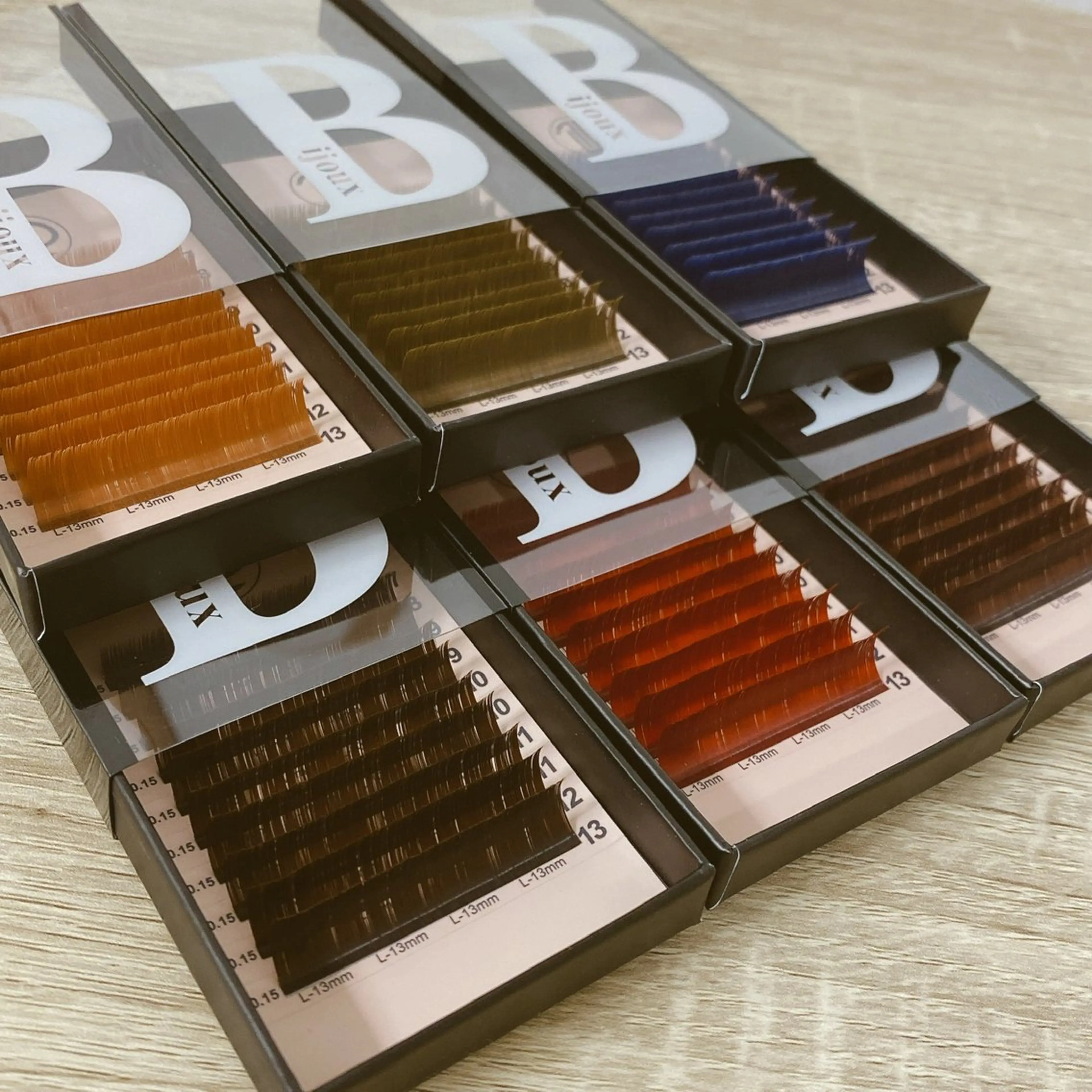 カラーエクステ▪︎長さ(7​〜​10㎜)▪︎Lカール▪︎本数(両目100本)▪︎カラー(6色から選べます)の写真