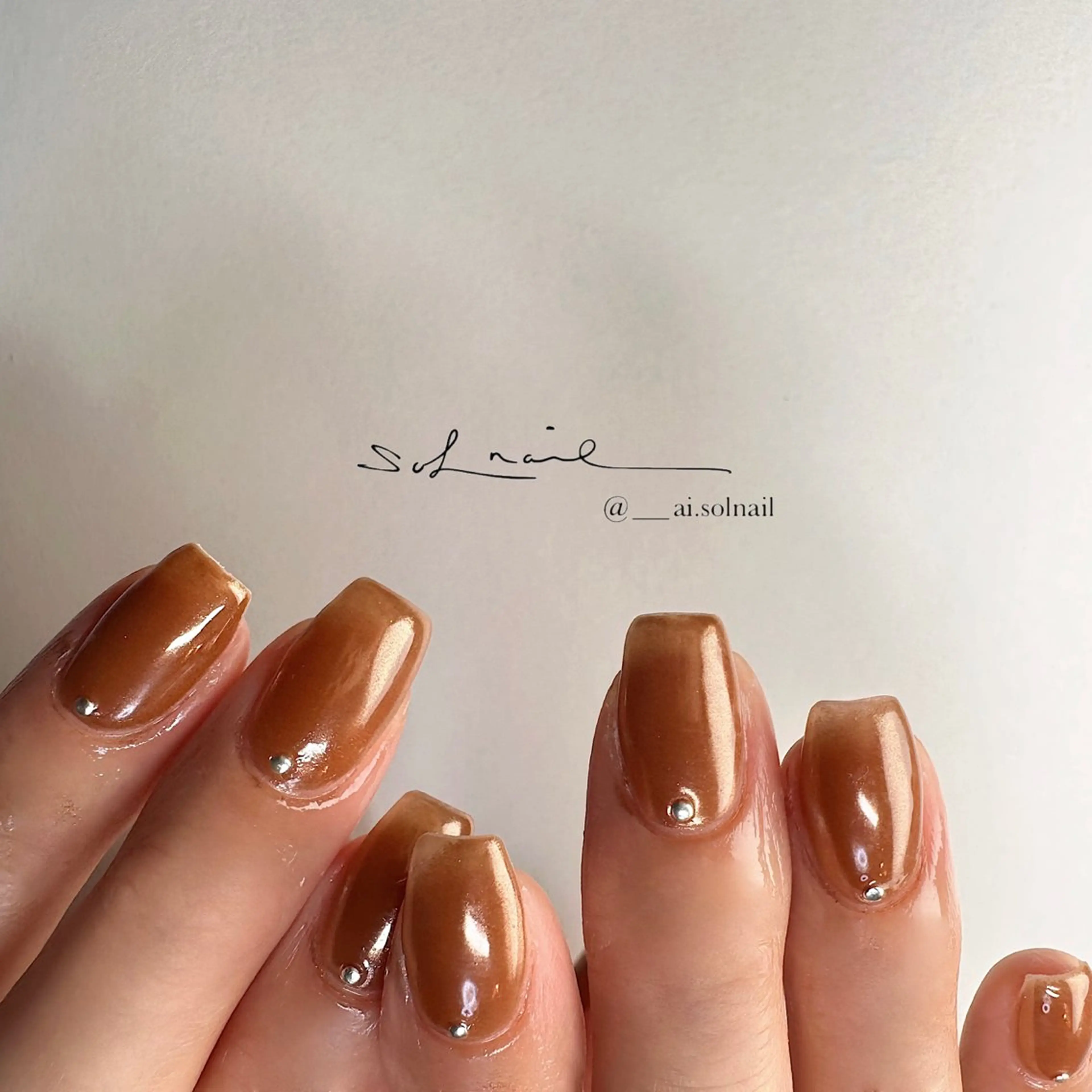 ネイル ミラーネイル 🍃伏見 / soL nail / aiのネイルデザイン