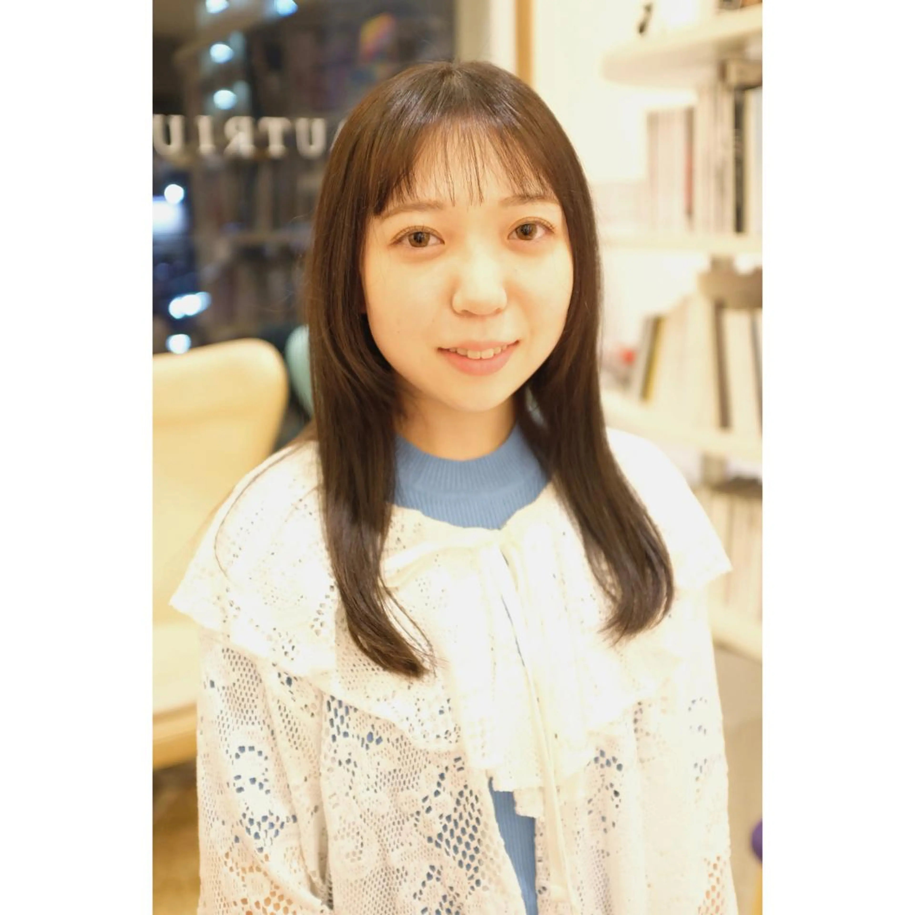 セミロング カラー ショートカット／ 明千のヘアスタイル