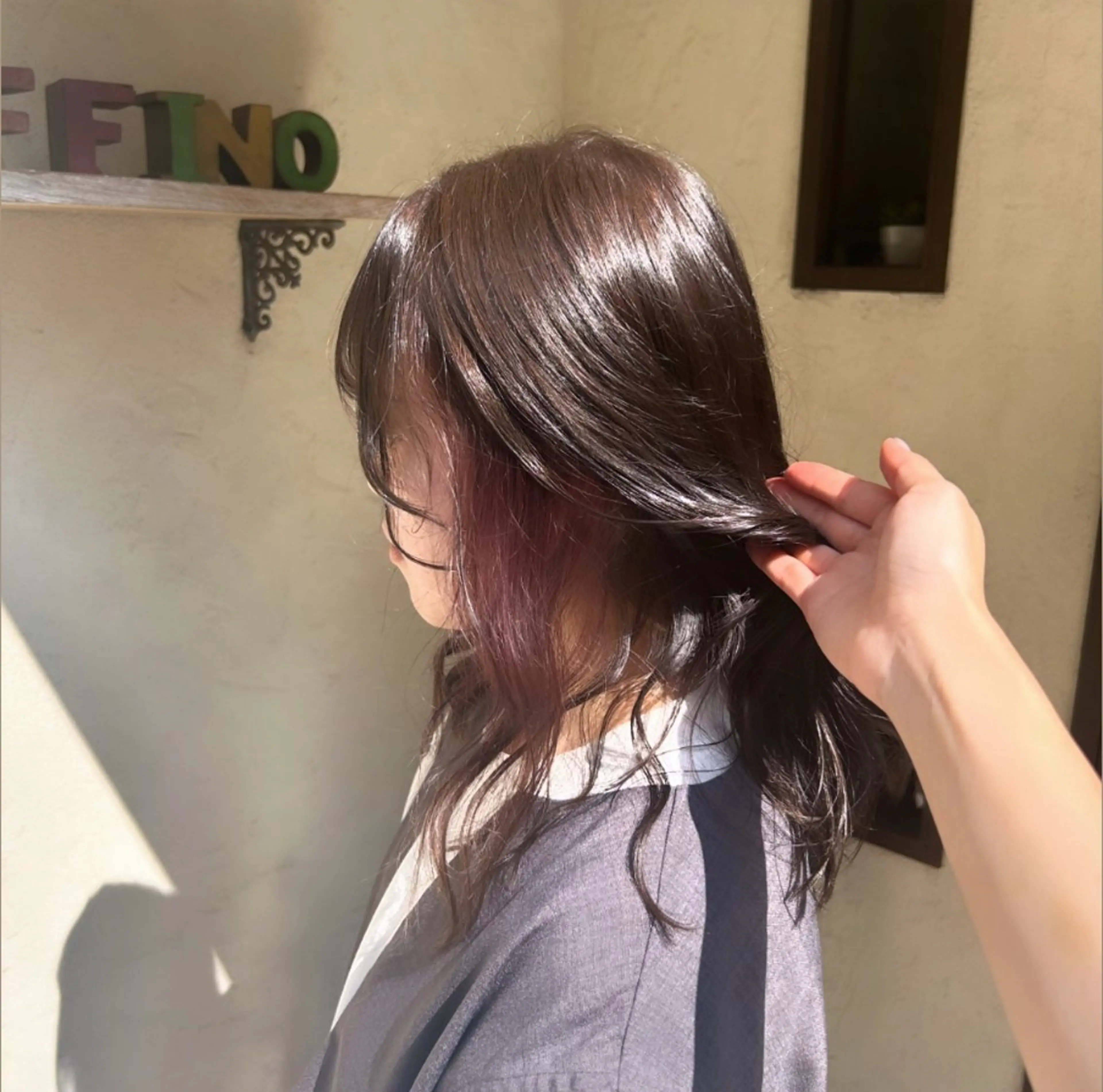 セミロング カラー アッシュ アッシュブラウン ベージュカラー ブラウンカラー インナーカラー model募集中┊︎ amika🎵のヘアスタイル