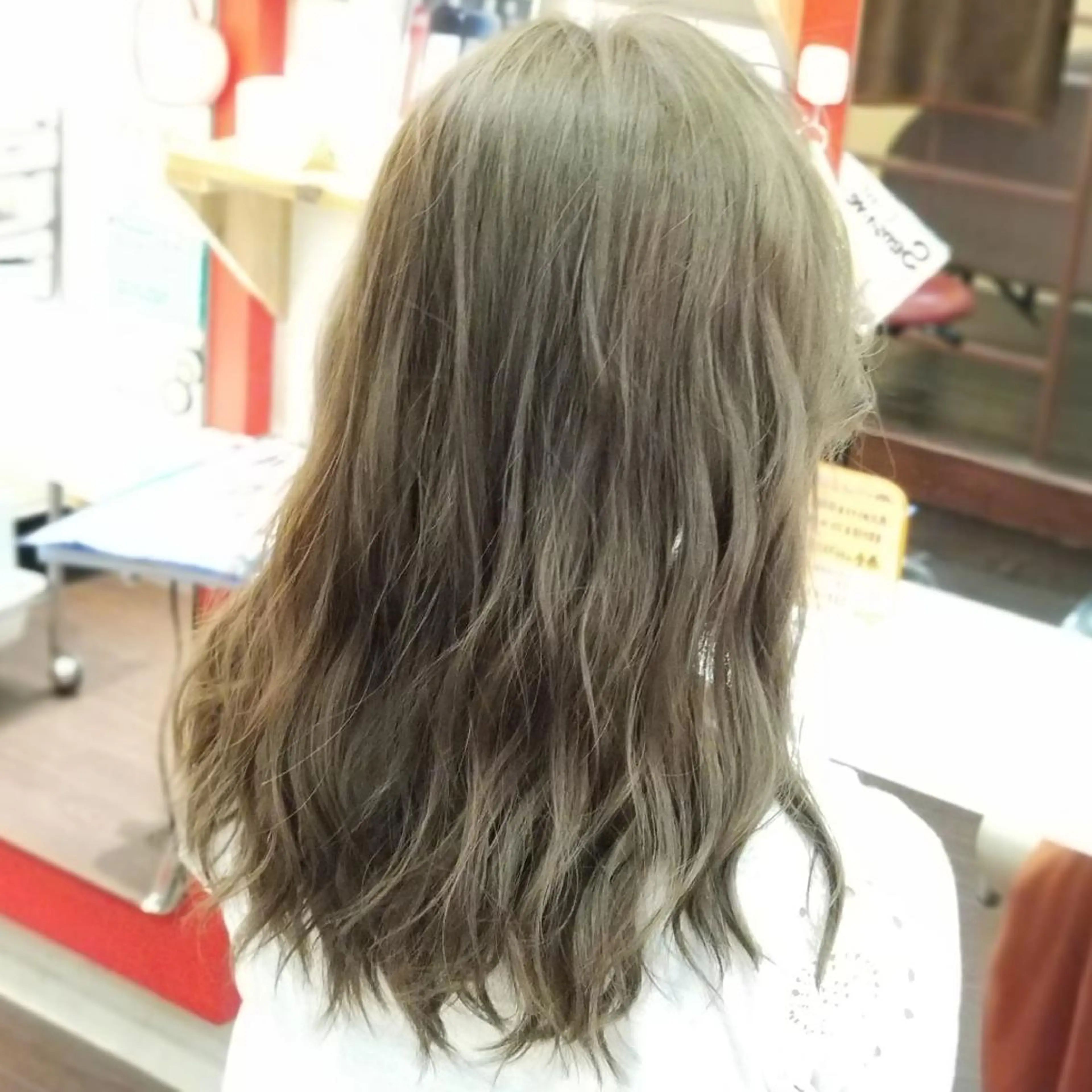 ミディアム 植田 /エクステ /ブリーチ/髪質改善のヘアスタイル